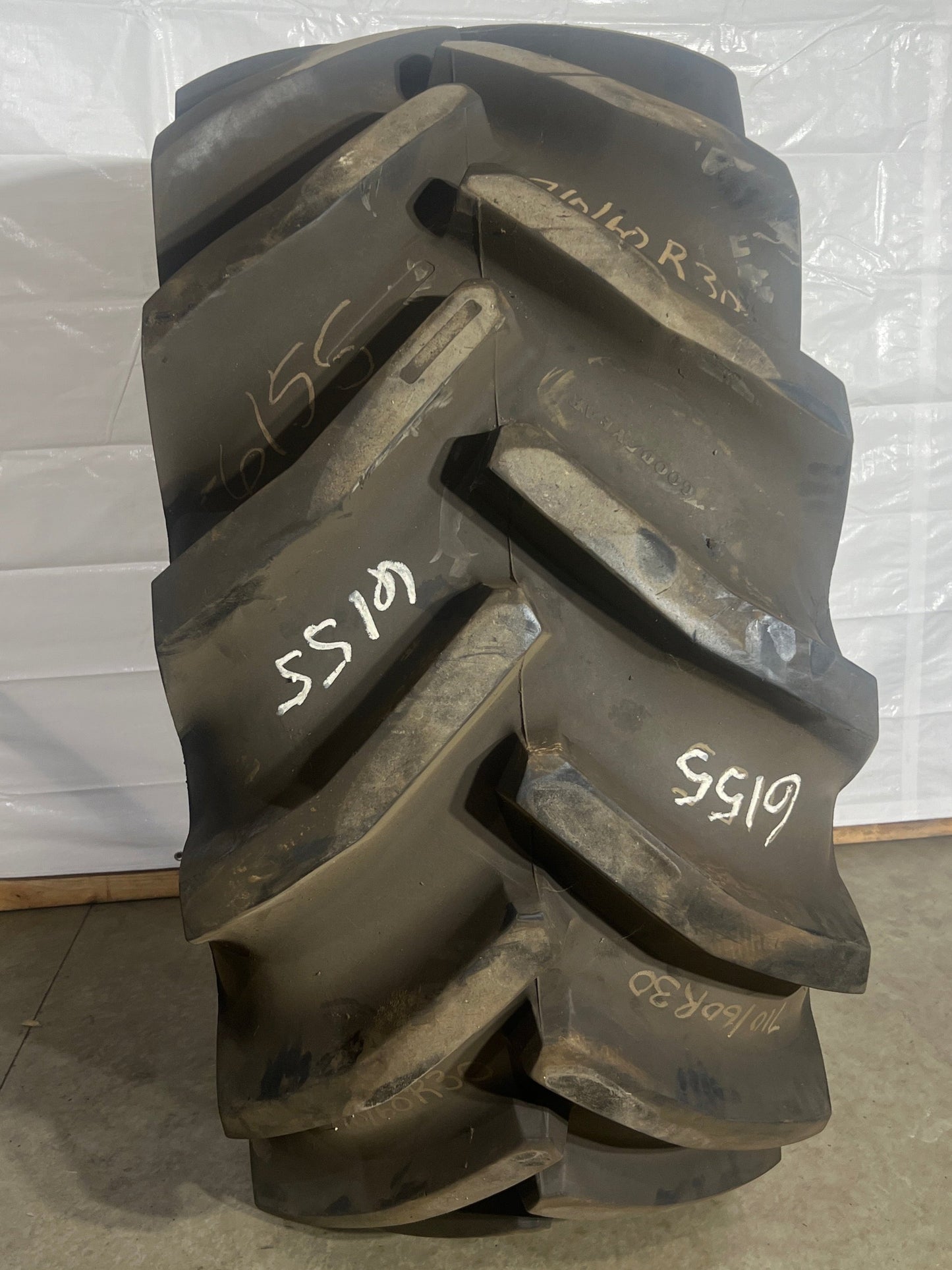 710/60R30 GOODYEAR LSW SUPER TRACTION