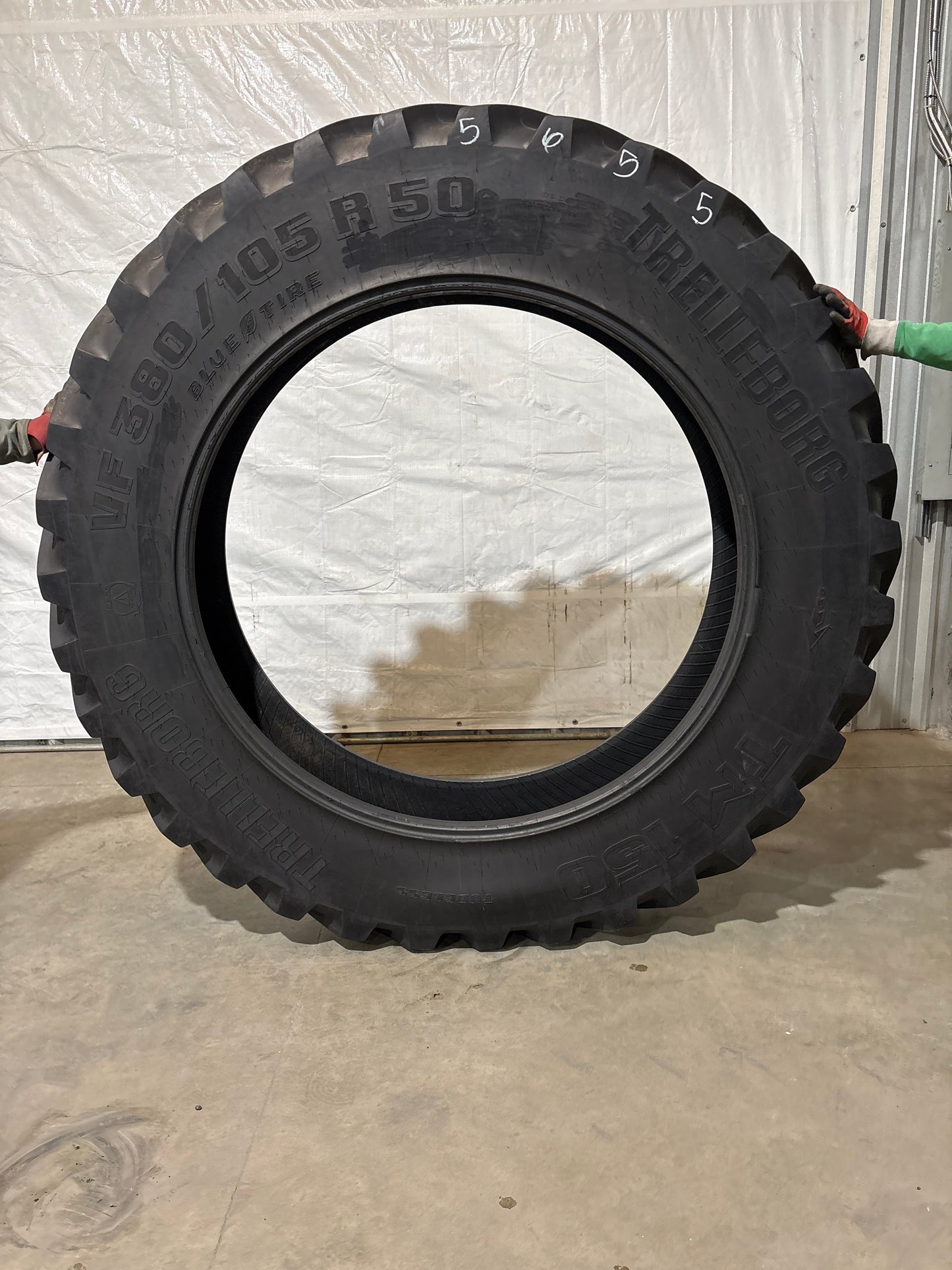 VF 380/105R50 TRELLBEORG TM 150 #5655
