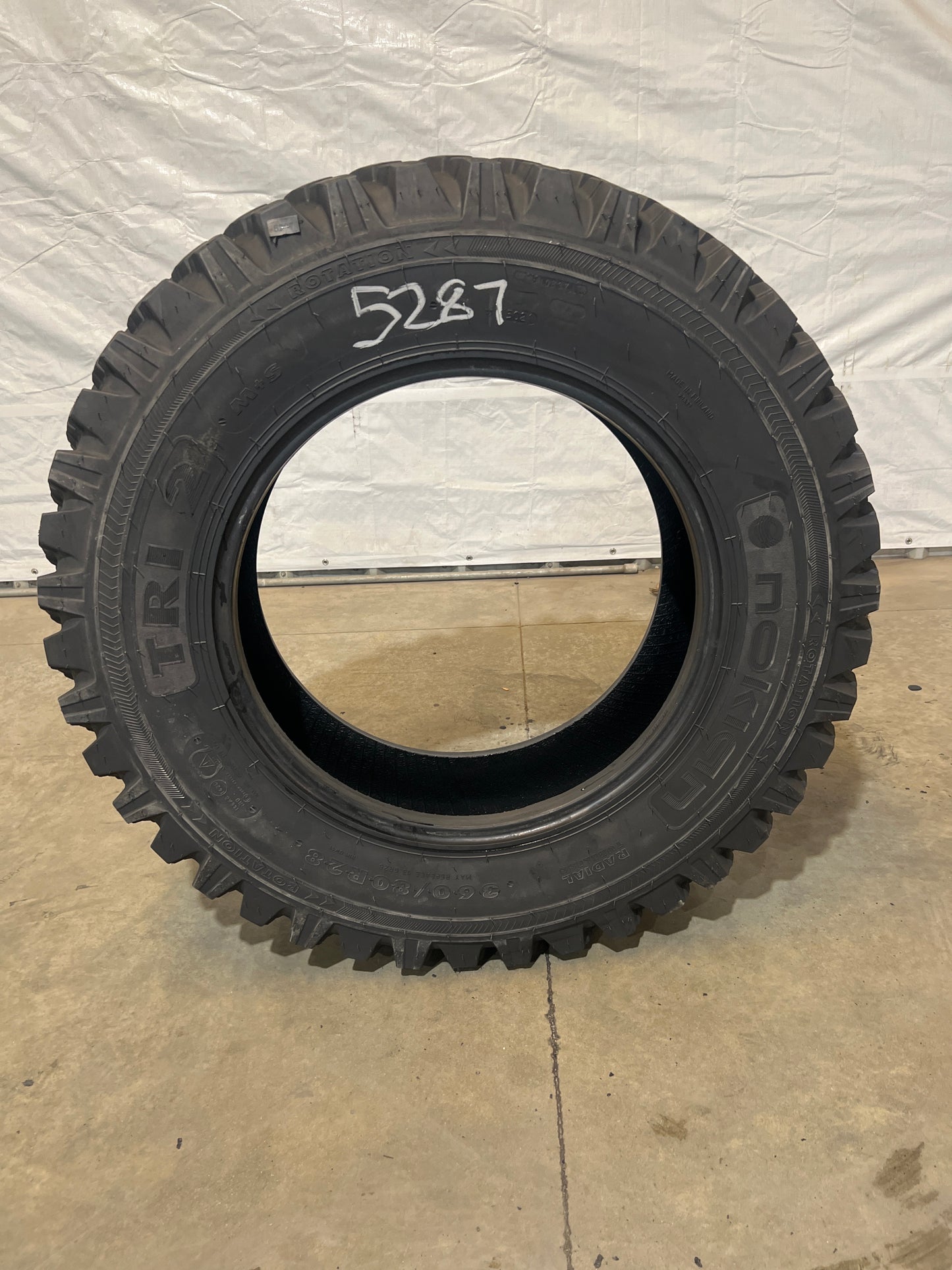 360/80R28 NOKIAN TRI 2 #5287