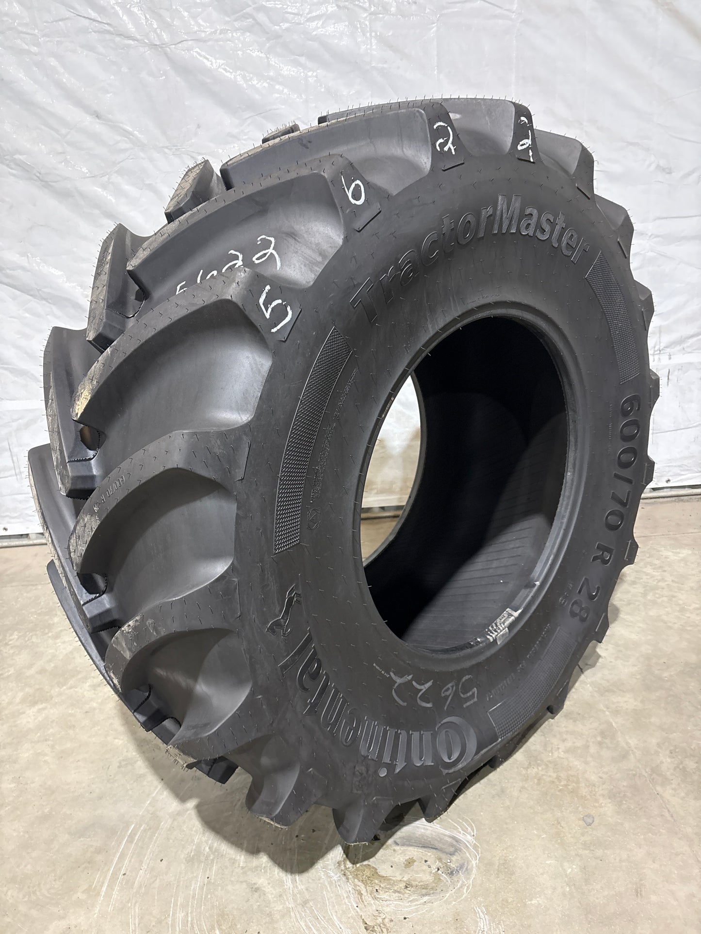 600/70R28 CONTINENTAL TRACTOR MASTER #5622