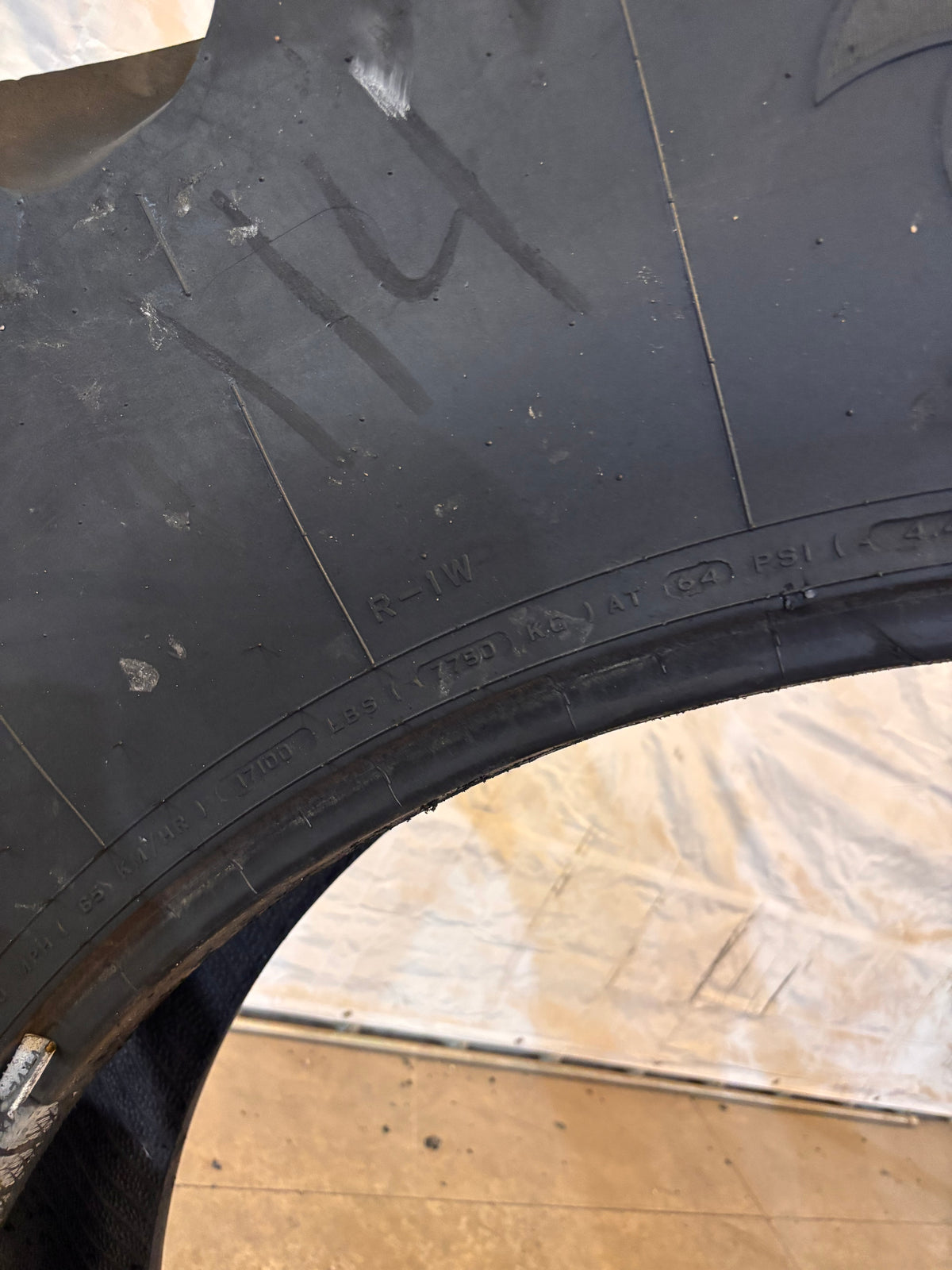 VF380/105R50 Firestone Radial All Traction #7114