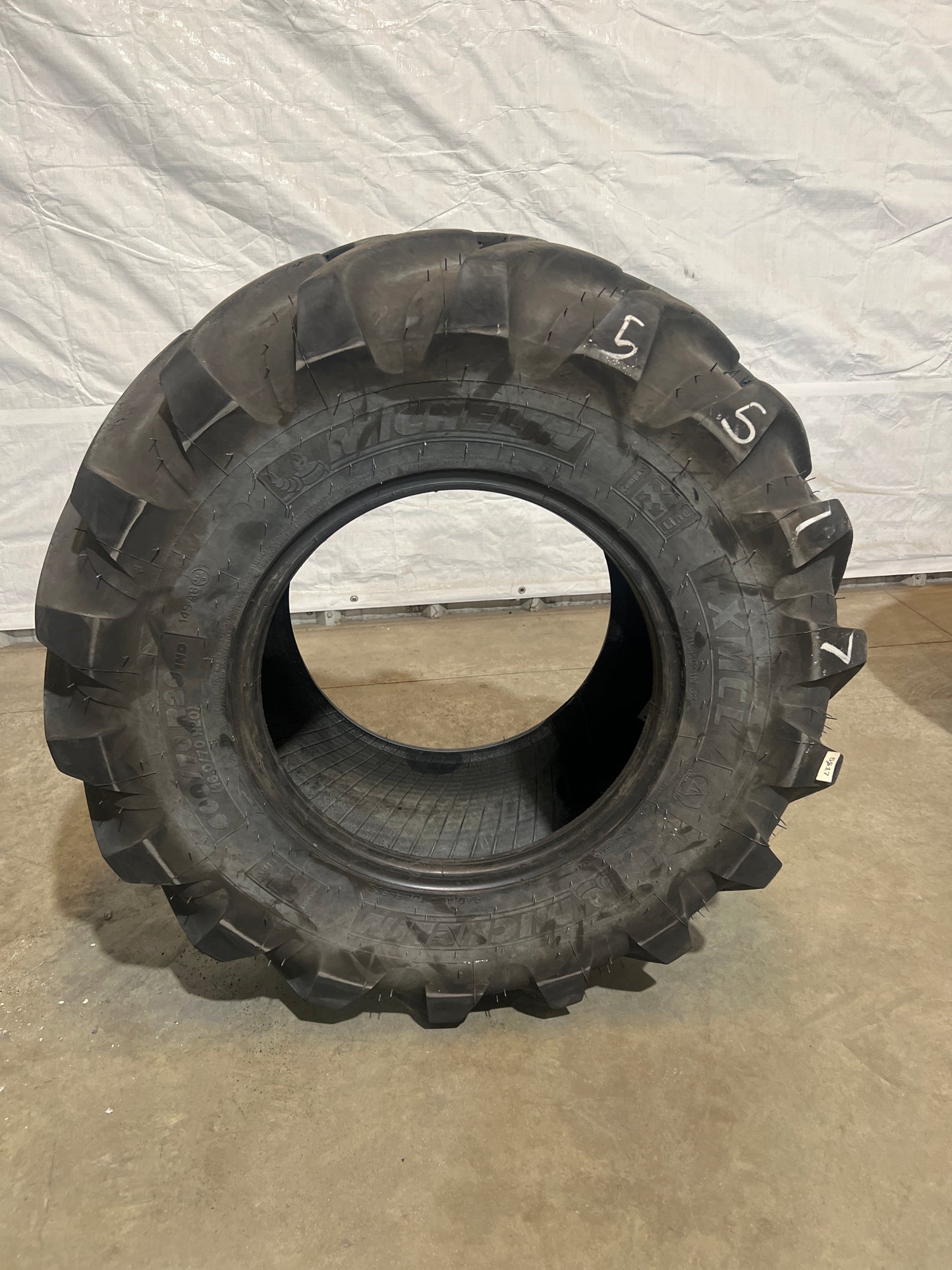 400/70R20 (16.0/70R20) MICHELIN XMCL #5517