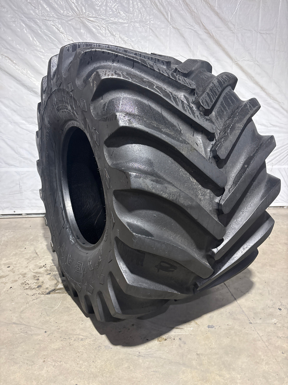 1050/50R32 Goodyear Terra Tire #7236