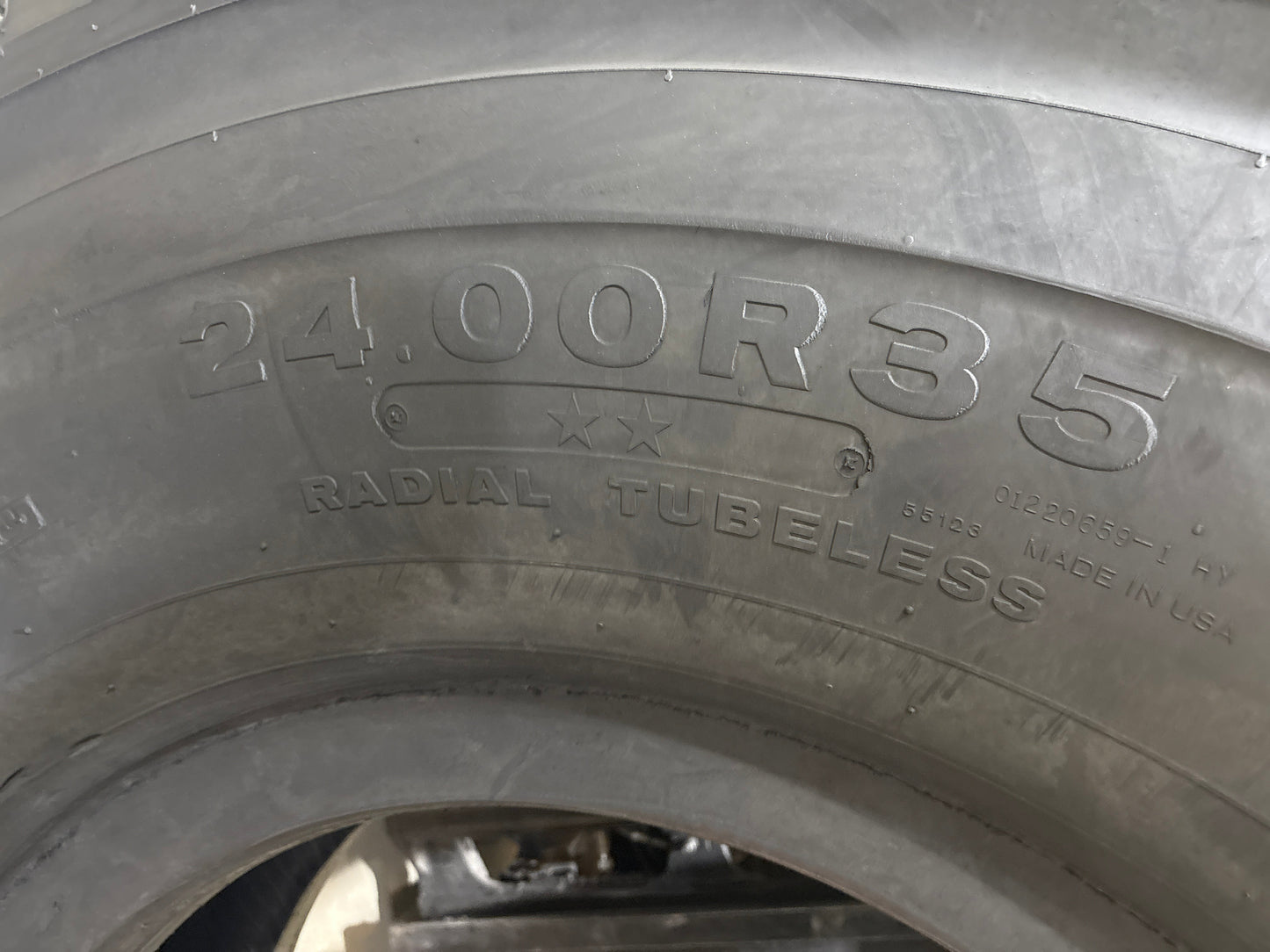 24.00R35 BRIDGESTONE V-STEEL ROCK QUARRY PREMIUM #5600