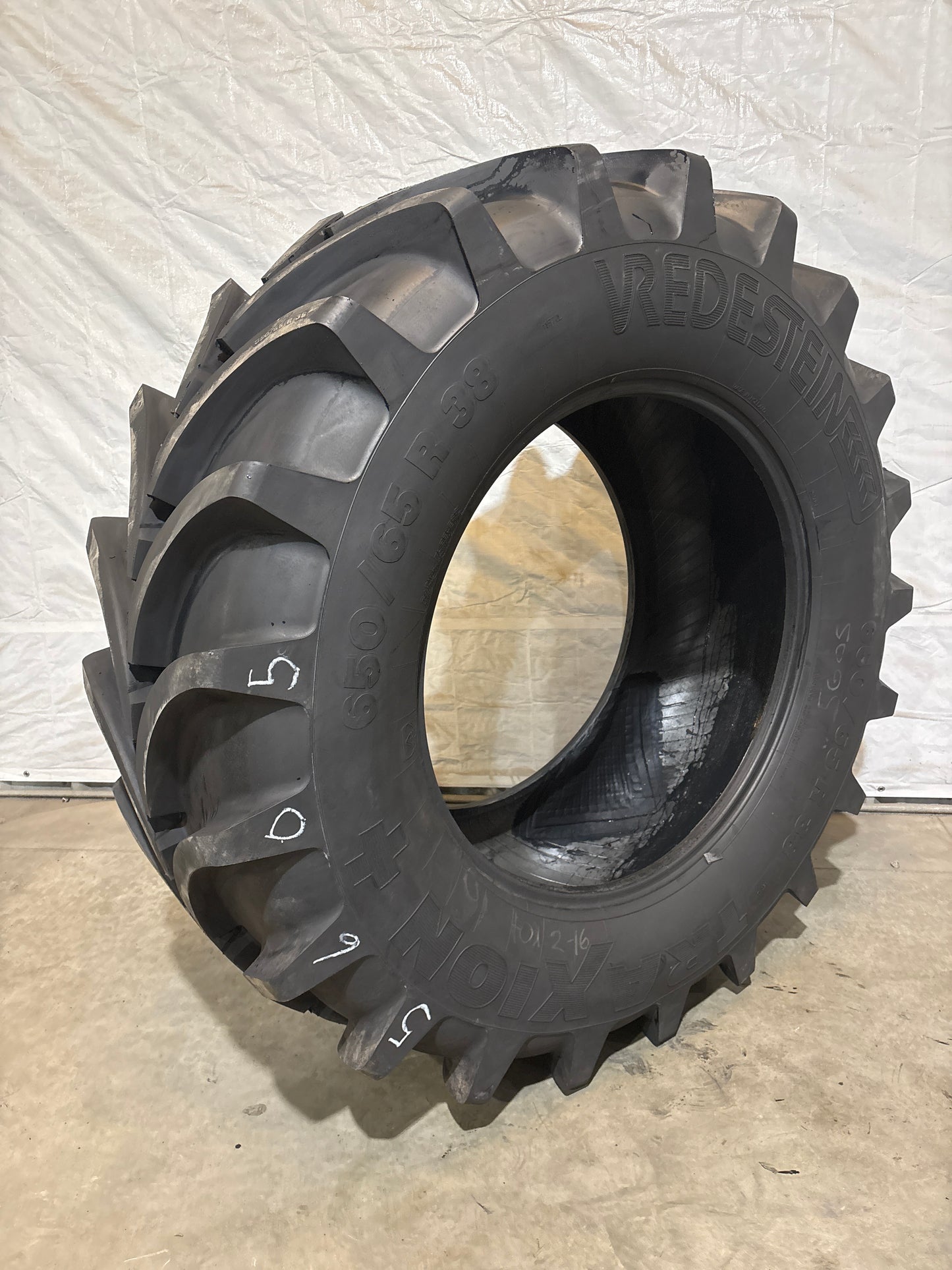 650/65R38 VREDESTEIN TRAXION 65 #5605