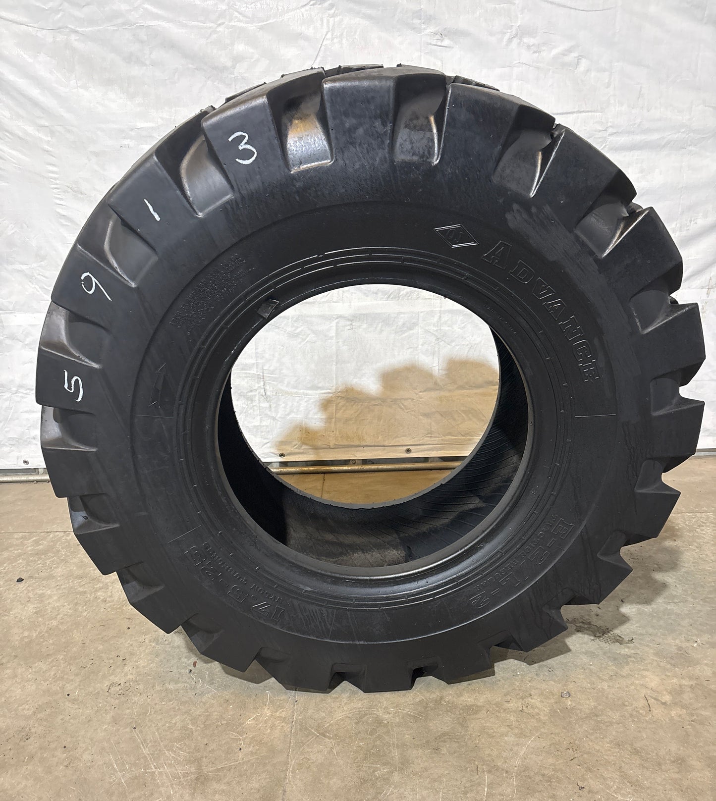 17.5-25 ADVANCE TRACTION REGULAR #5913