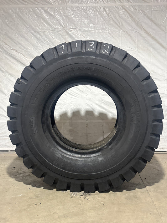 21.00R35 BRIDGESTONE V-STEEL M-TRACTION #7132