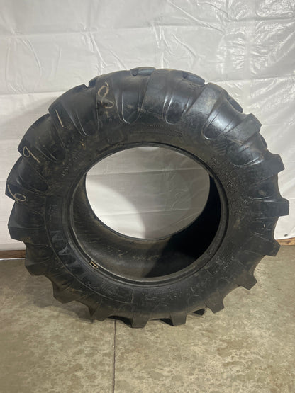 17.5L24 TITAN INDUSTRIAL TRACTOR LUG