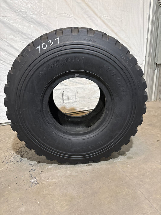 23.5R25 MAXAM MS 330 #7037
