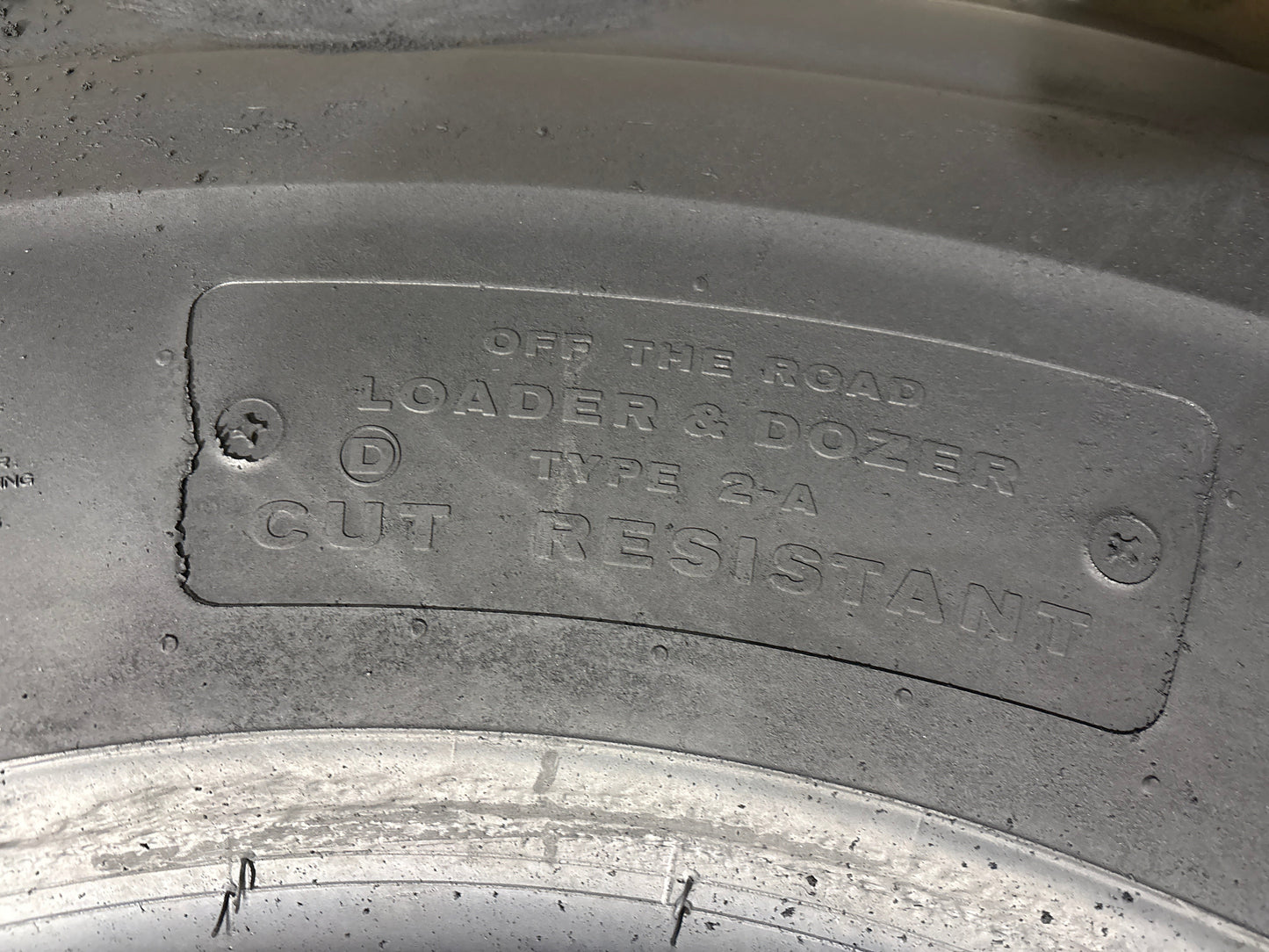 23.5R25 BRIDGESTONE V-STEEL M-TRACTION – E-4 / L-4 #5646