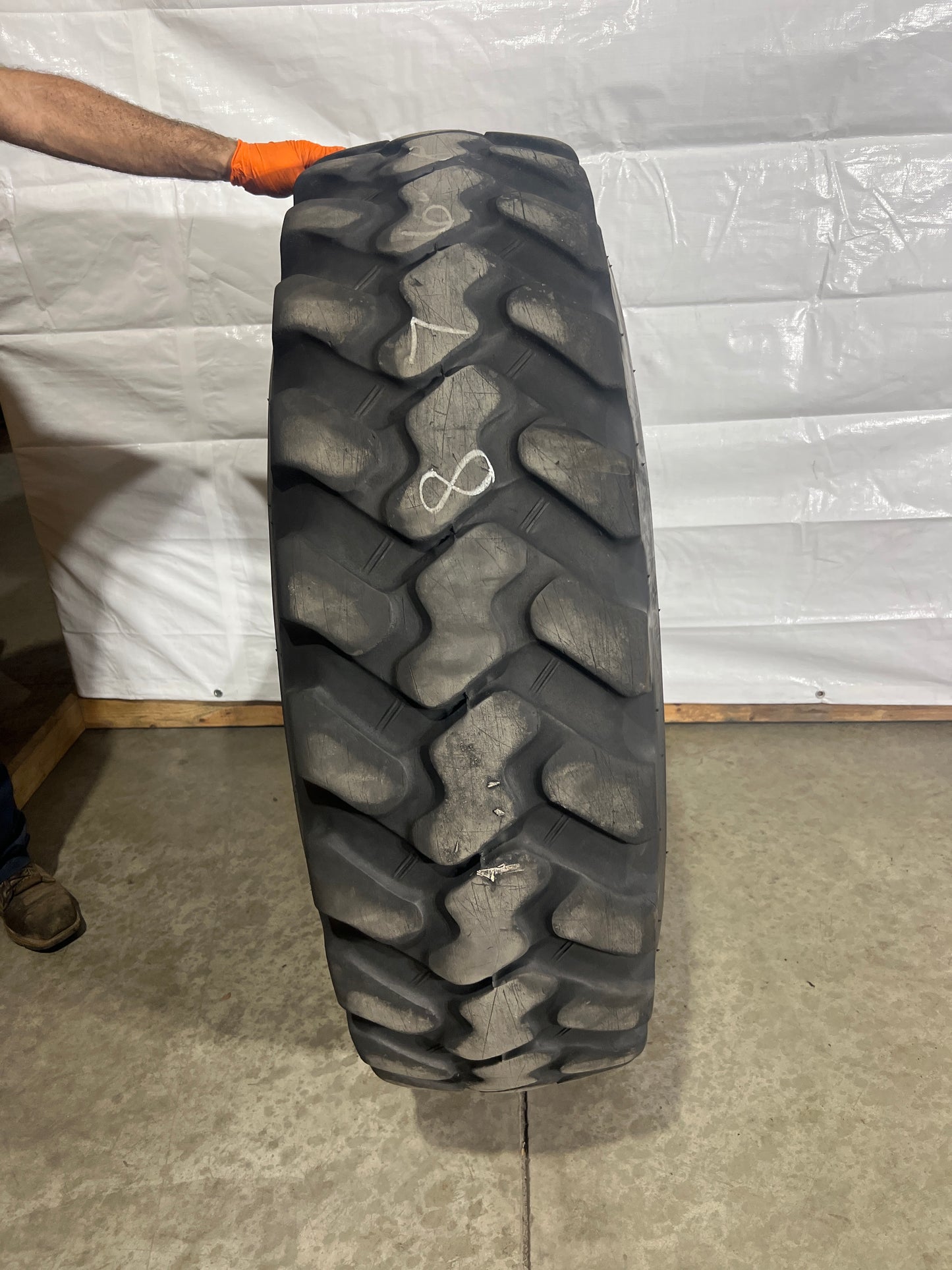 14.00R24 BRIDGESTONE GRADER V STEEL ULTRA TRACTION