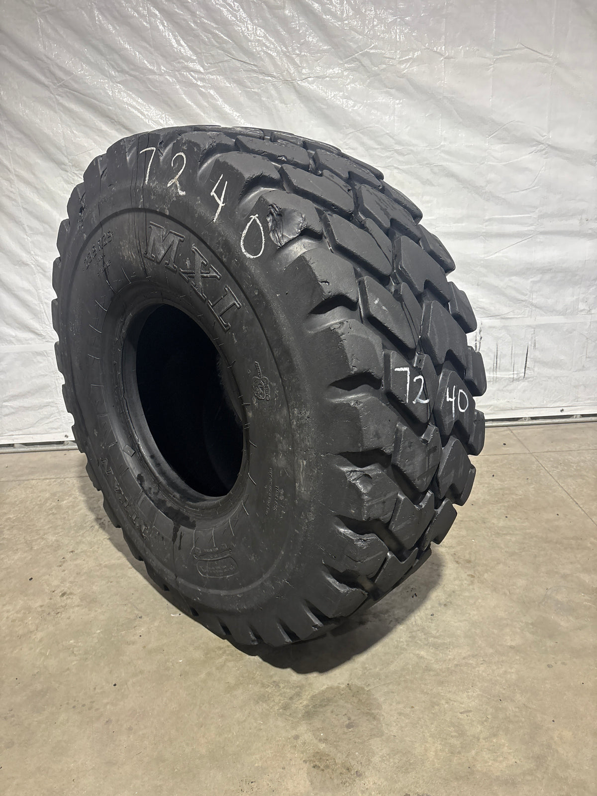 23.5R25 TITAN MXL #7240
