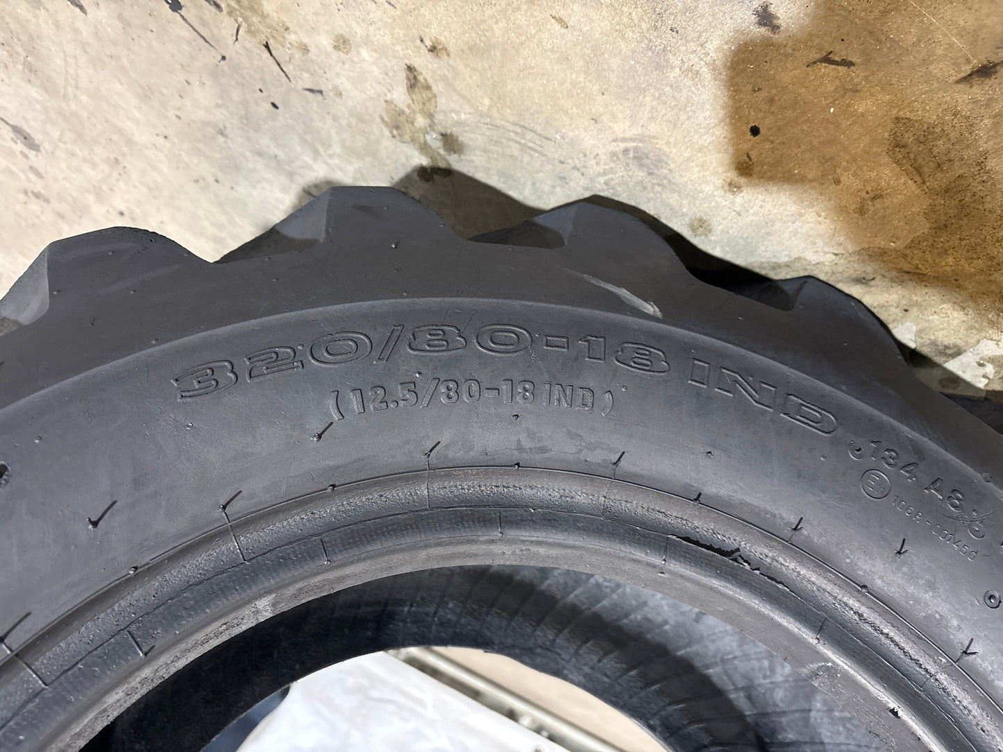 12.5/80-18 (320/80-18) Galaxy Super Industrial Lug #5602