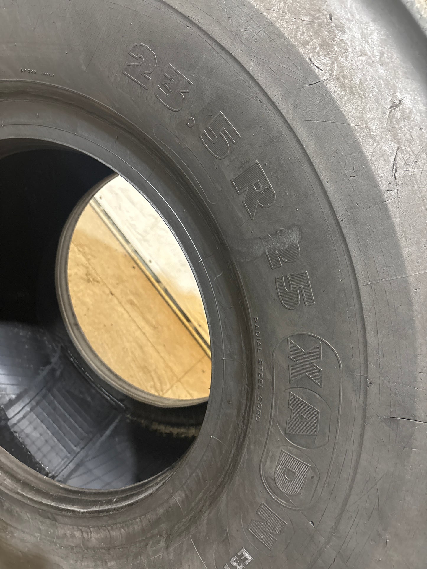 23.5R25 MICHELIN XADN+ #5979