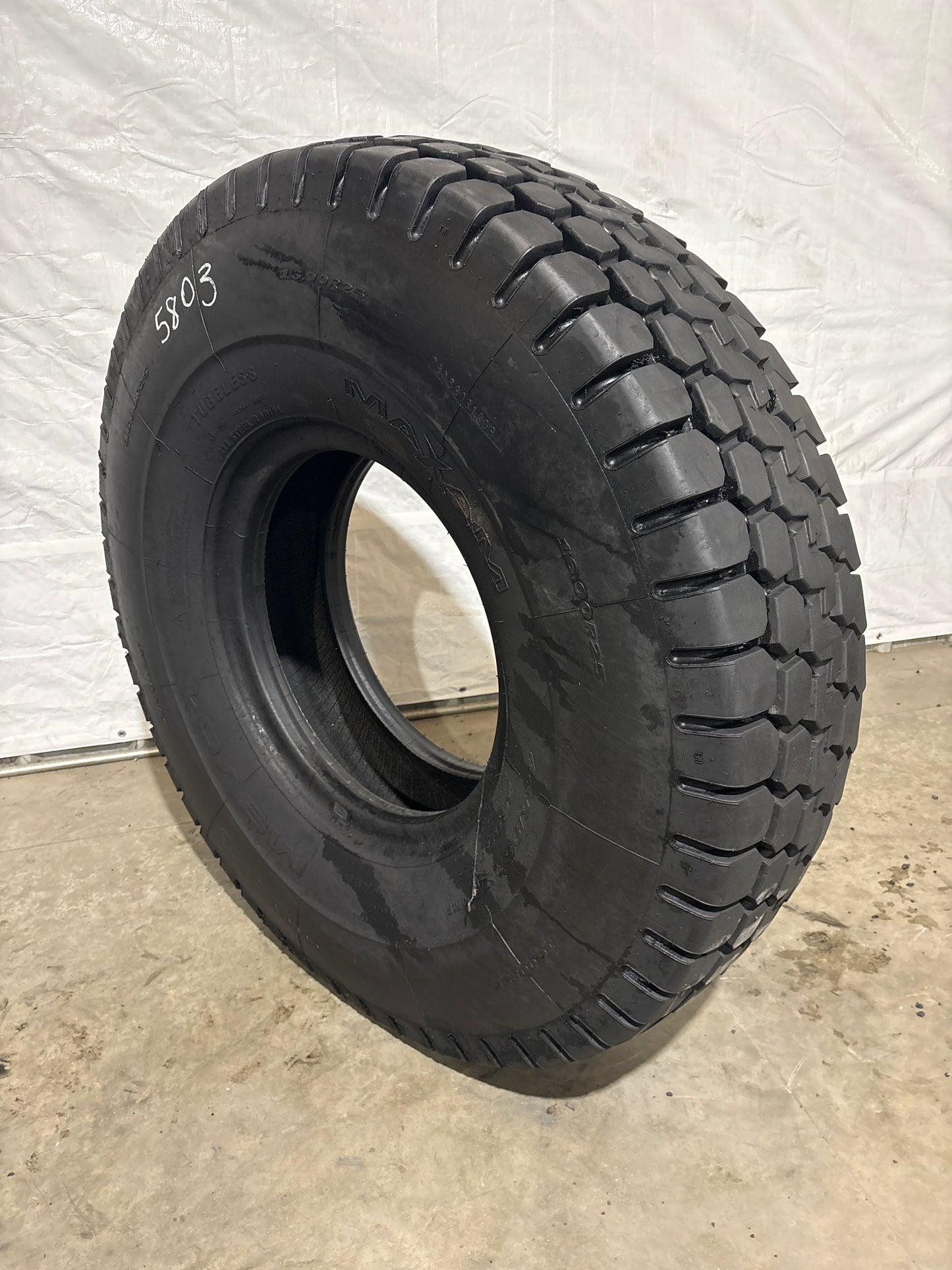 16.00R25 (445/95R25) MAXAM MS V01  #5803