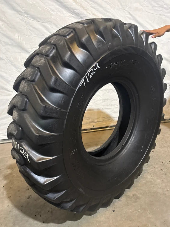 16.00-24 DENMAN ROAD GRADER 16 PLY #7129