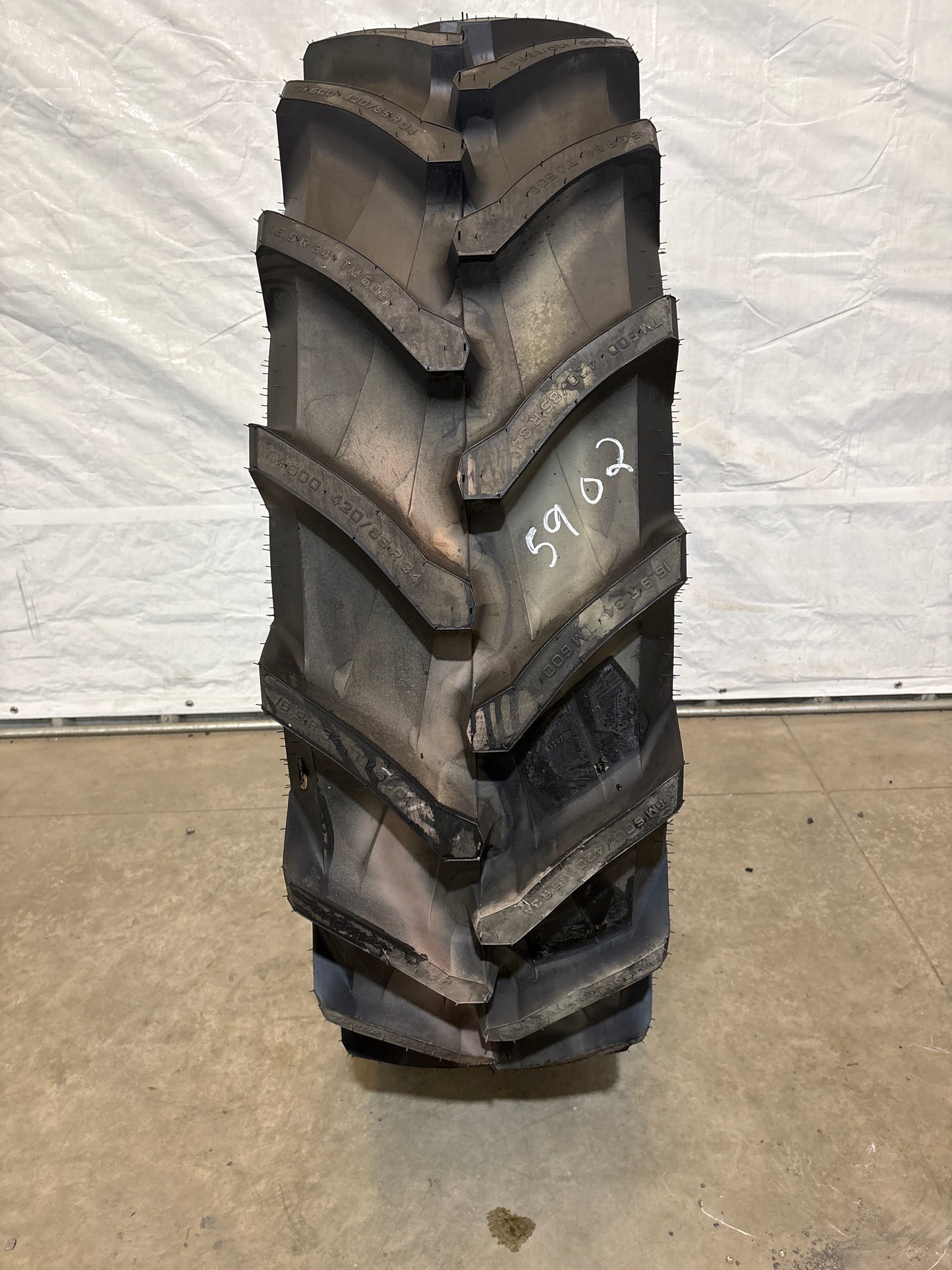 420/85R34 TRELLEBORG TM 600 #5902