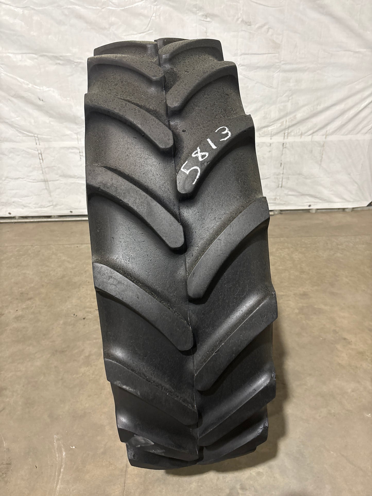 380/85R30 (14.9R30) FIRESTONE PERFORMER 85 EXTRA #5813