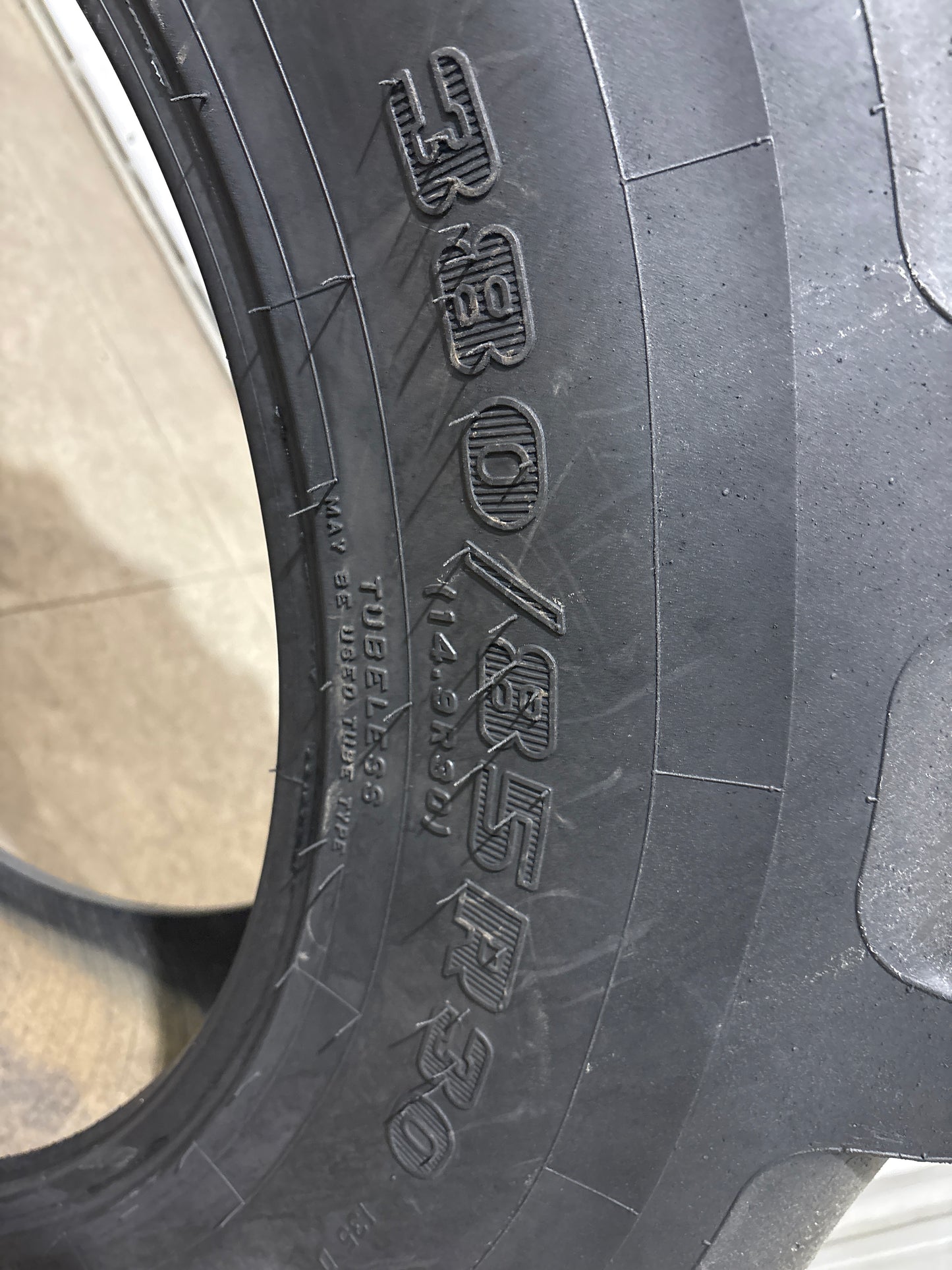 380/85R30 (14.9R30) FIRESTONE PERFORMER 85 EXTRA #5813