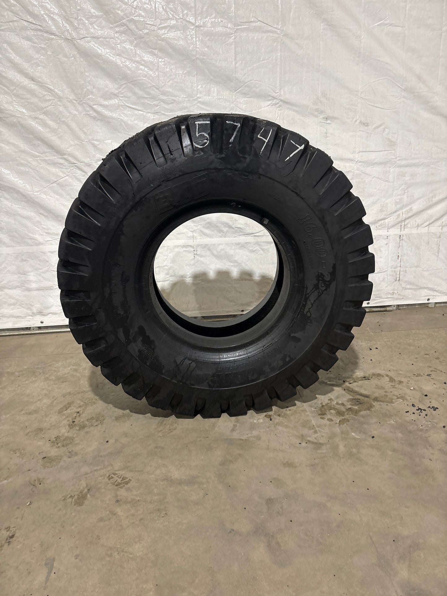 16.00-25 28 PLY BKT XL GRIP E-3 LOADER TIRE #5747