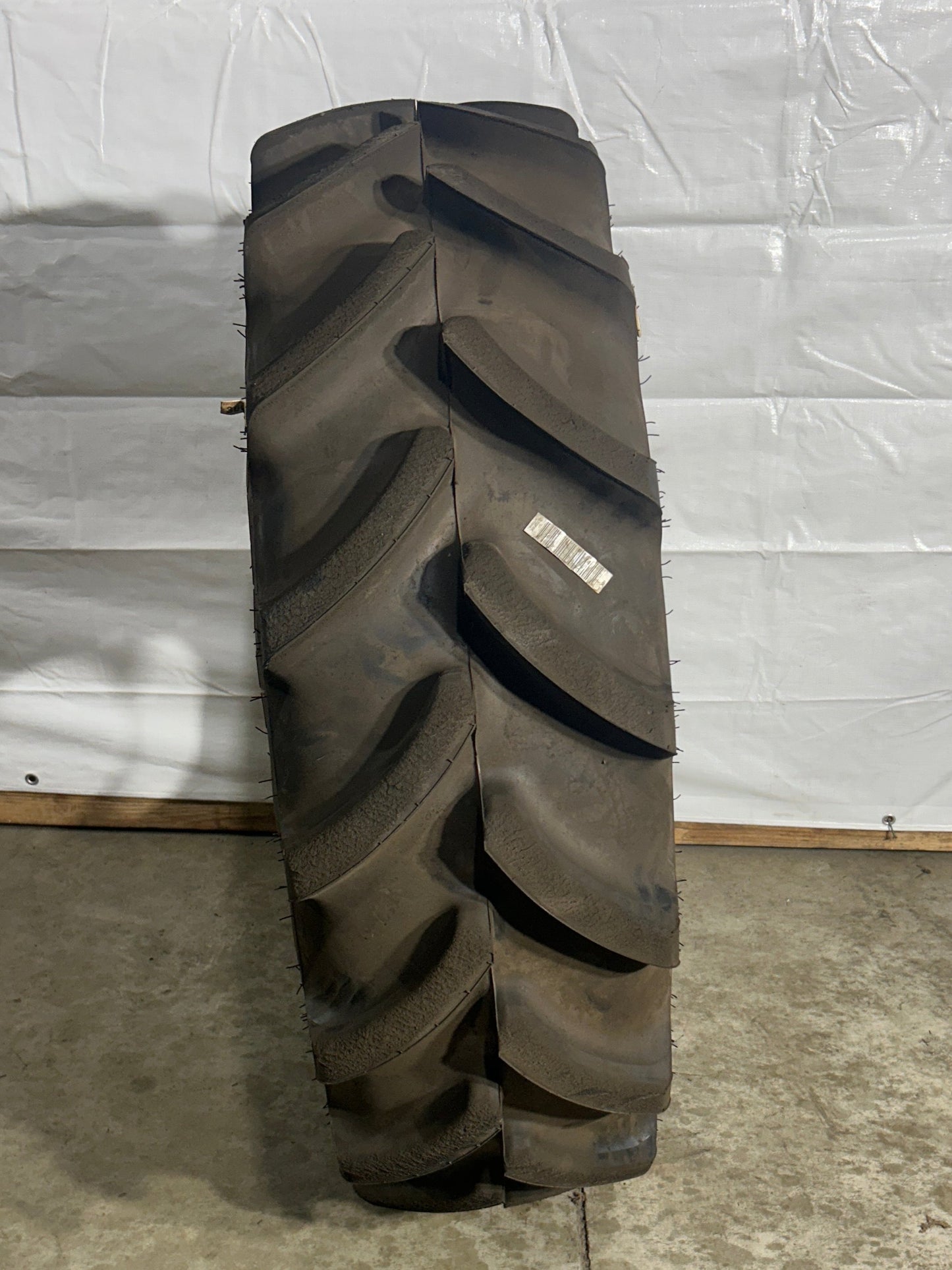 340/85R24 (13.6R24) FIRESTONE PERFORMER 85