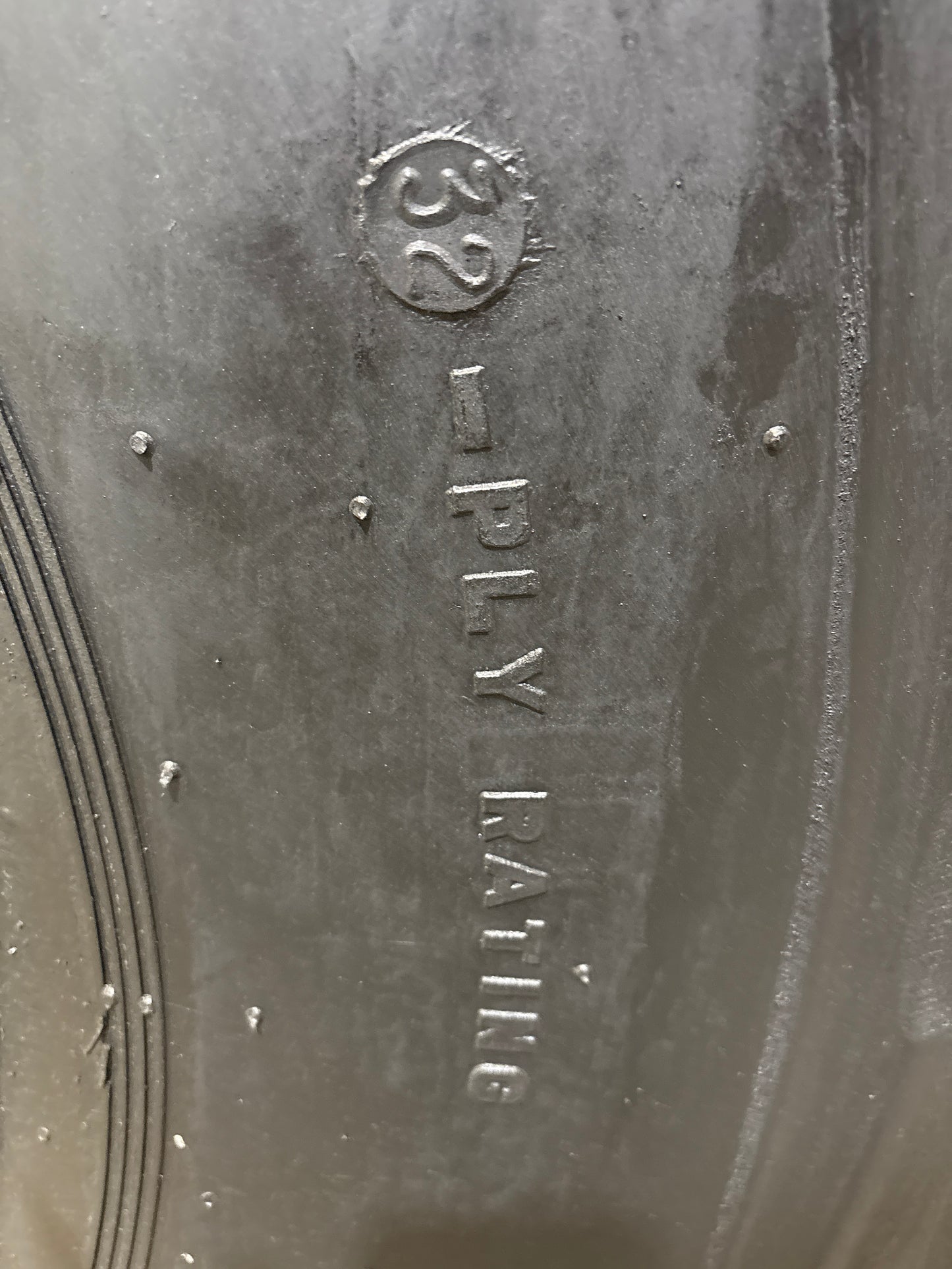33.25-29 FIRESTONE SUPER ROCK GRIP #5918