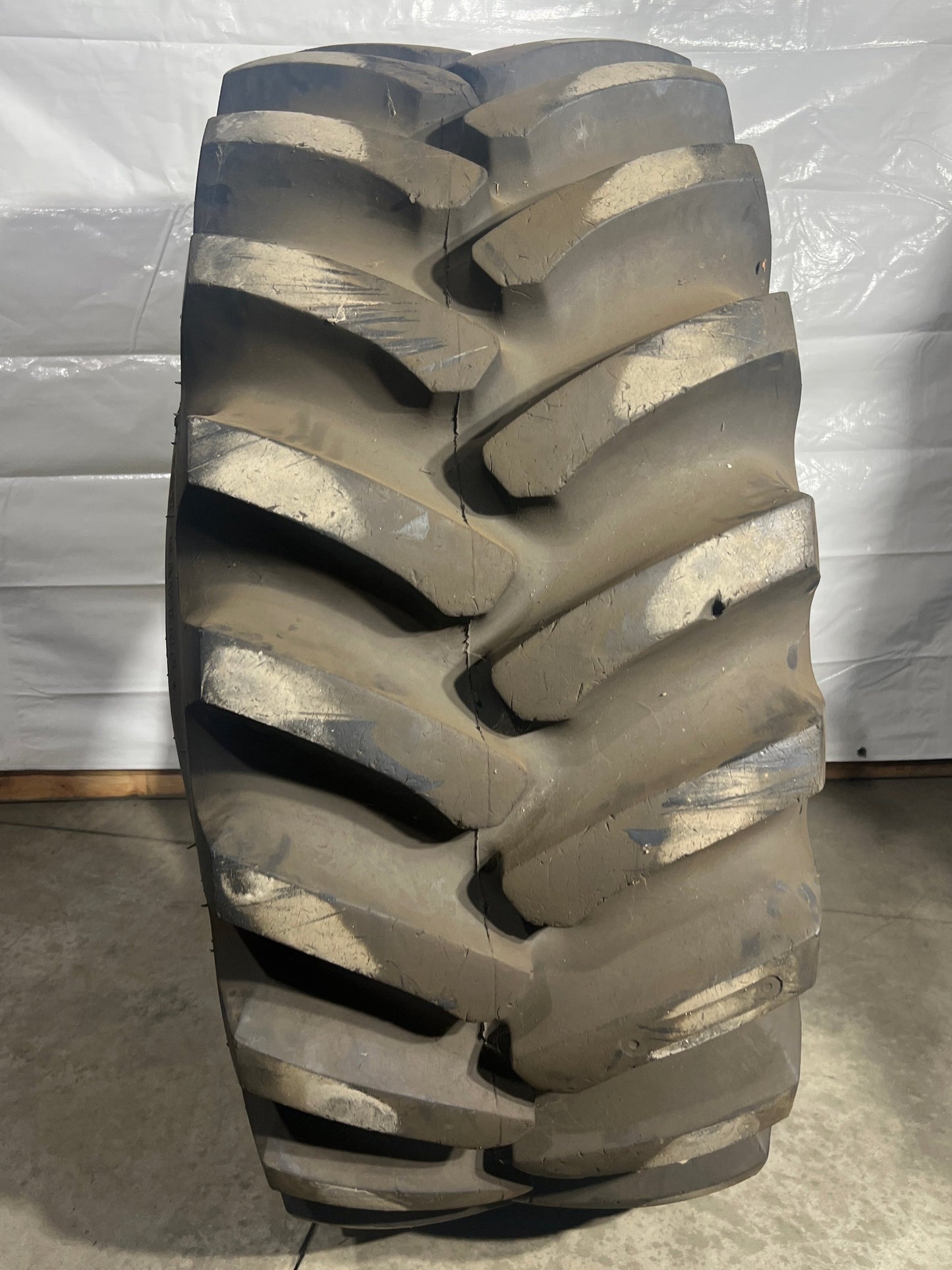 23.1-26 FIRESTONE SUPER ALL TRACTION