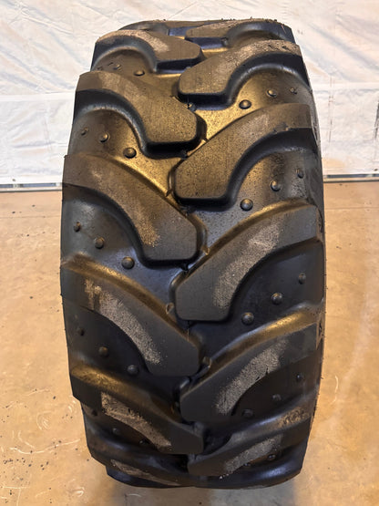 19.5L-24 (500/70-24) MAXAM MS 904 #7109