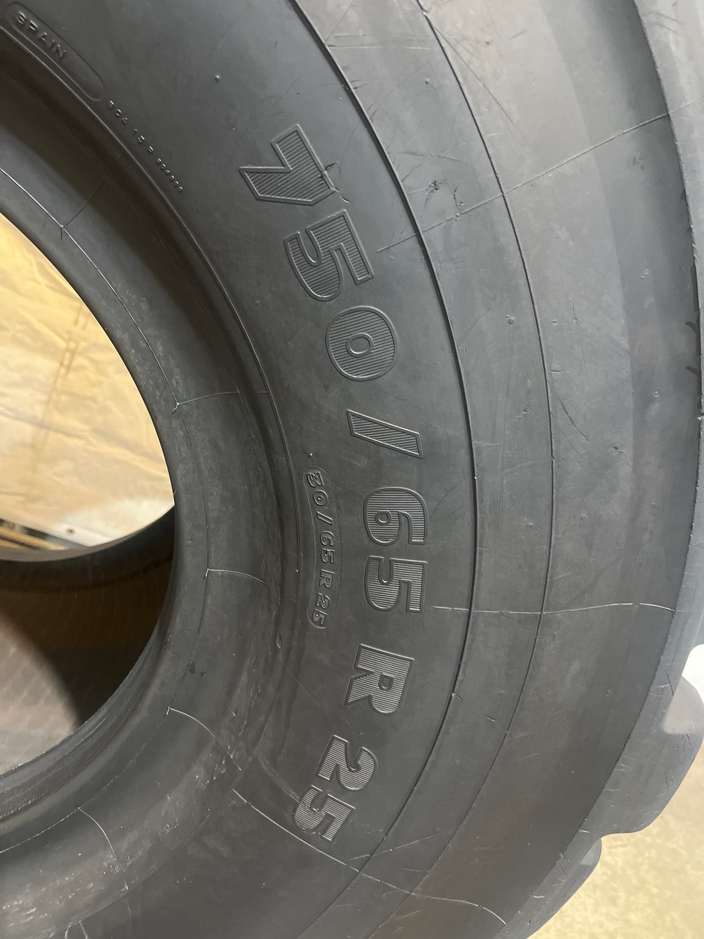 750/65R25 MICHELIN XAD SUPER E3-T #5450