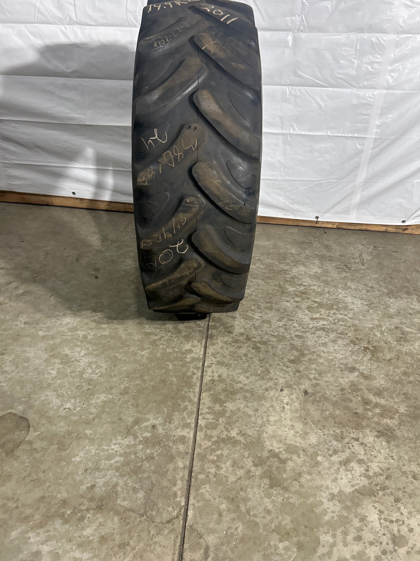 380/85R24  GALAXY EARTH-PRO RADIAL 850