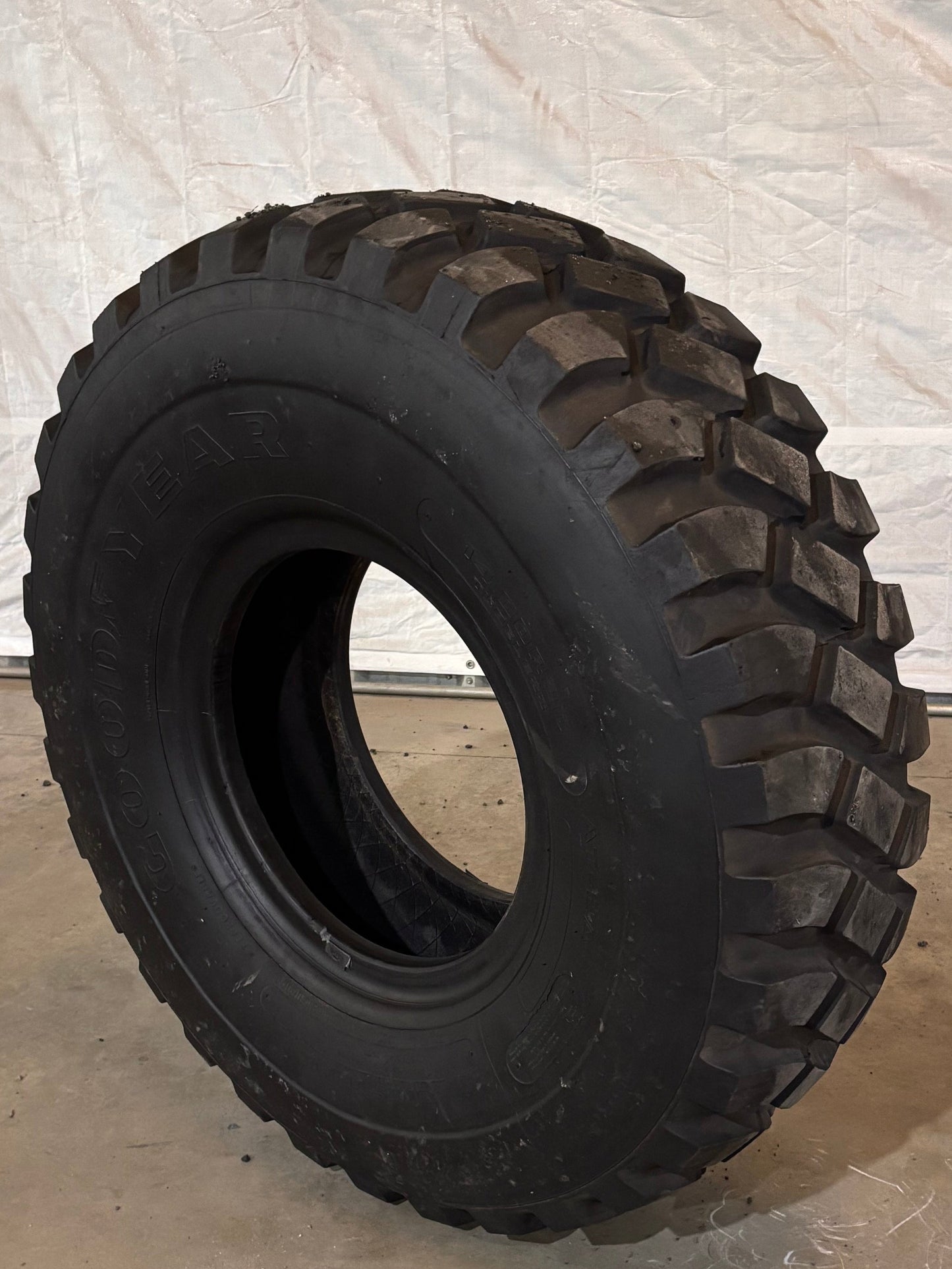 14.00R20 GOODYEAR AT-2A UNI-STEEL #7106