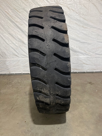 18.00R33  GOODYEAR RL-4B #4648