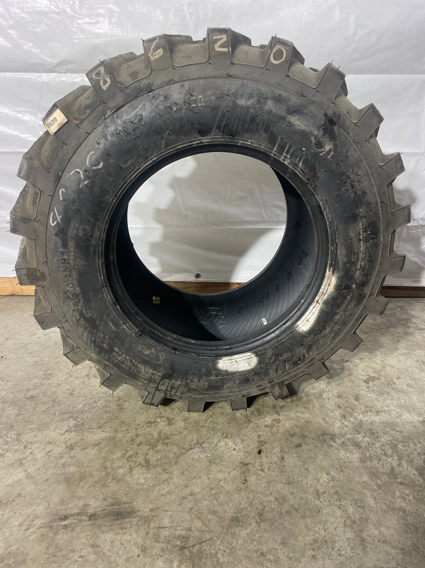 12-16.5 TITAN TRAC LOADER 6 PLY