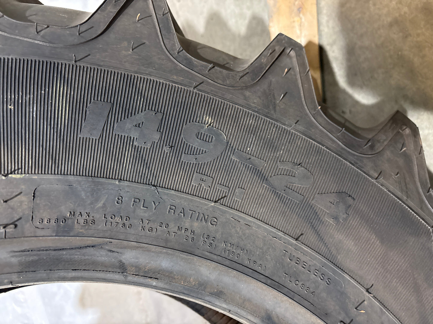 14.9-24 GOODYEAR SUPREME TFC #5687