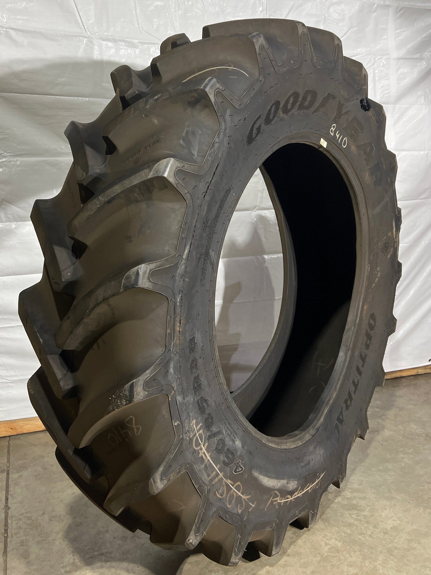 460/85R38 GOODYEAR OPTITRAC