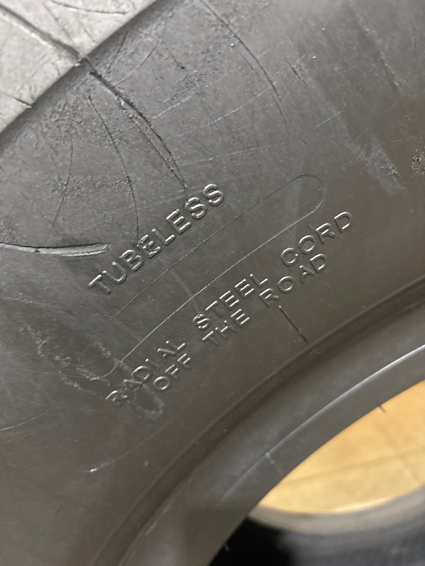23.5R25 MICHELIN XADN+ #5914