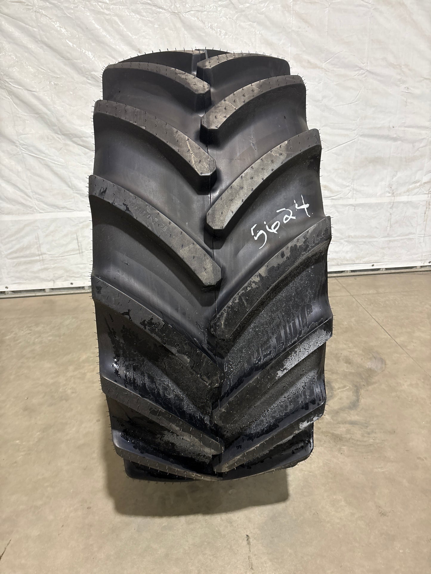 600/70R28 CONTINENTAL TRACTOR MASTER #5624