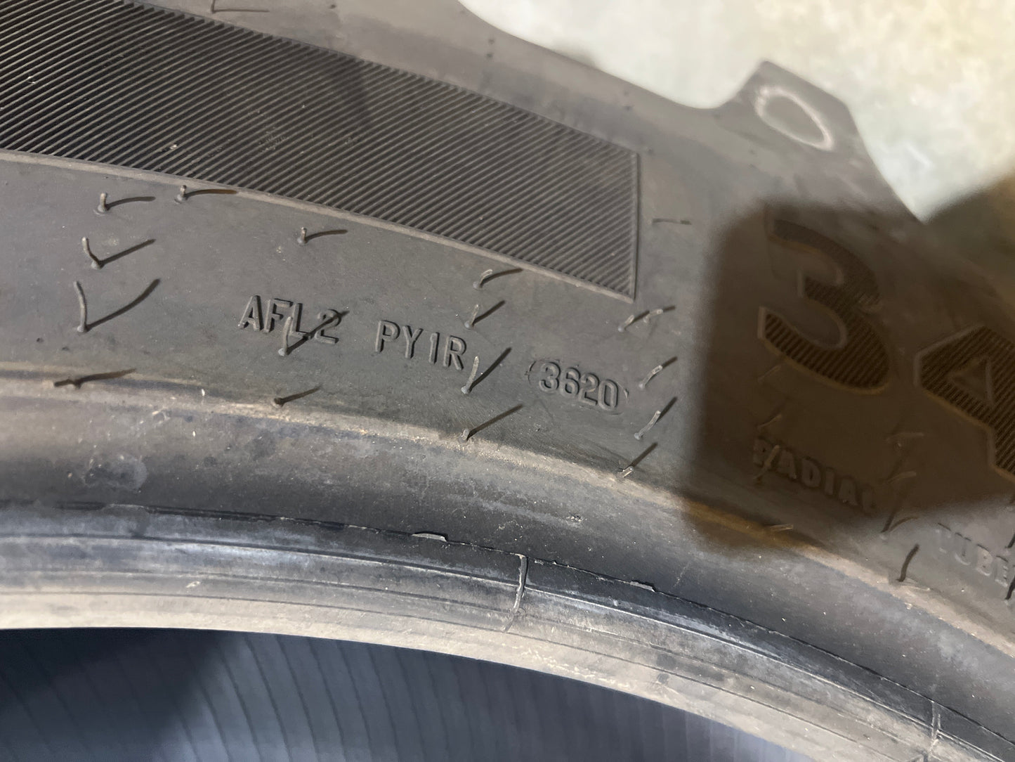 340/85R28 (13.6R28)  CONTINENTAL TRACTOR 85 #8030