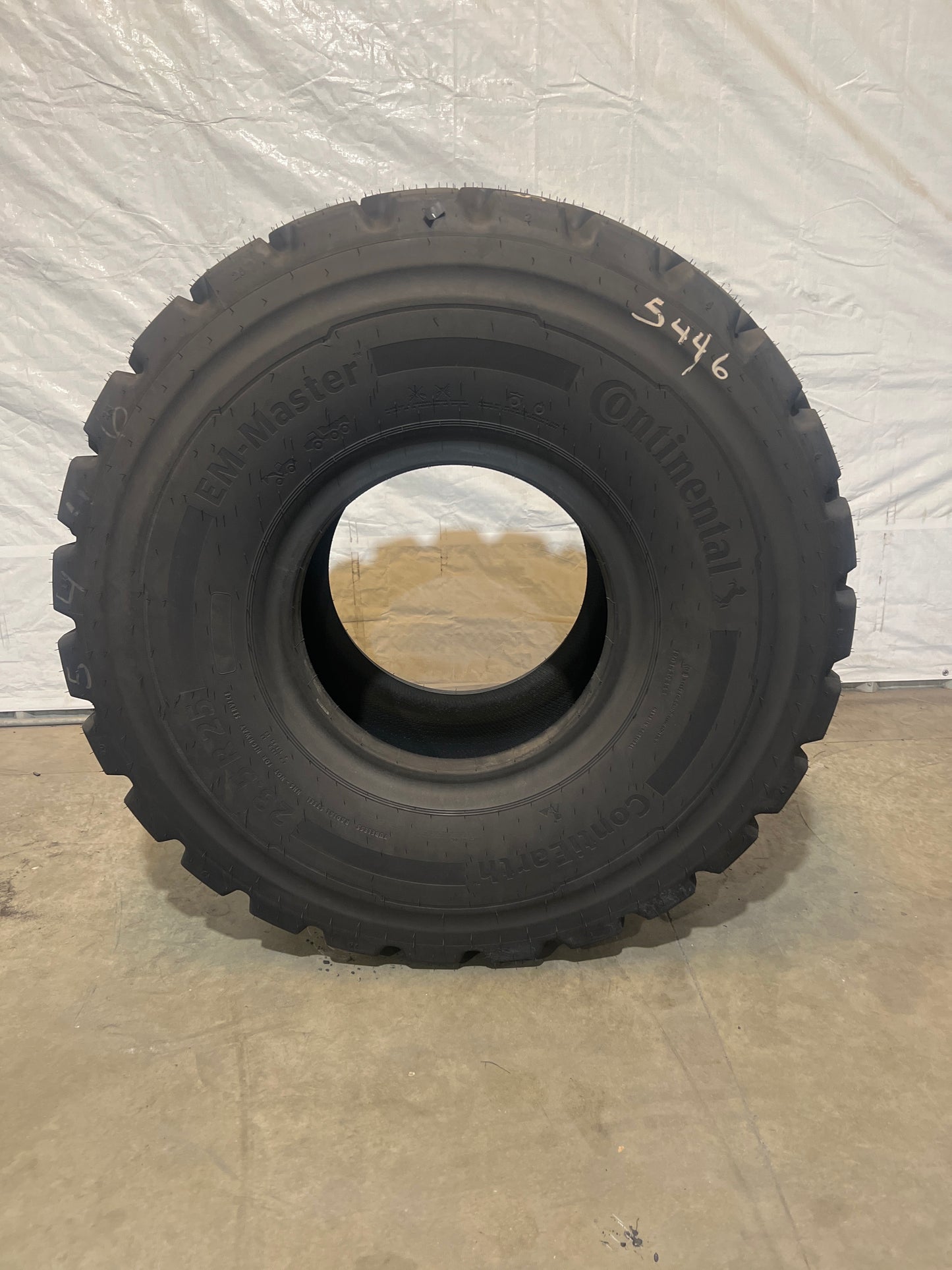 23.5R25 CONTINENTAL EM-MASTER #5446
