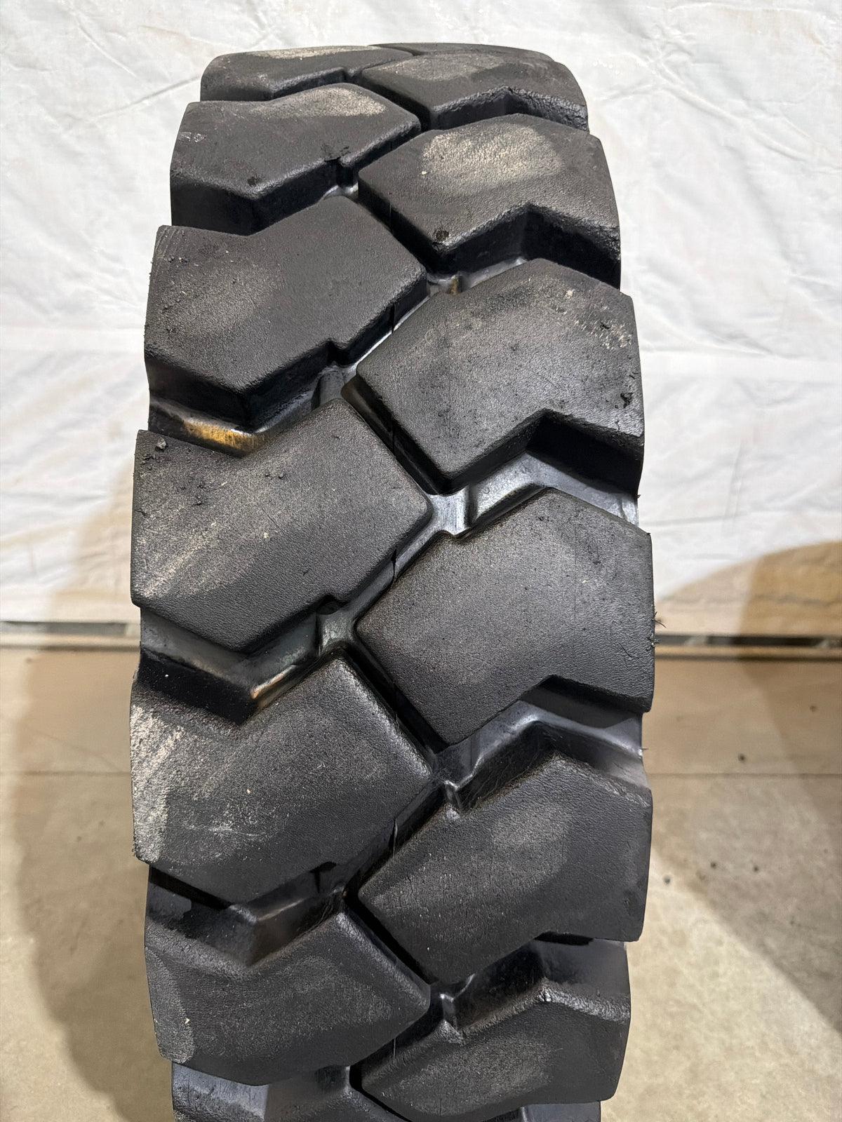 10.00-20 Maxam MS801 16 Ply #7096