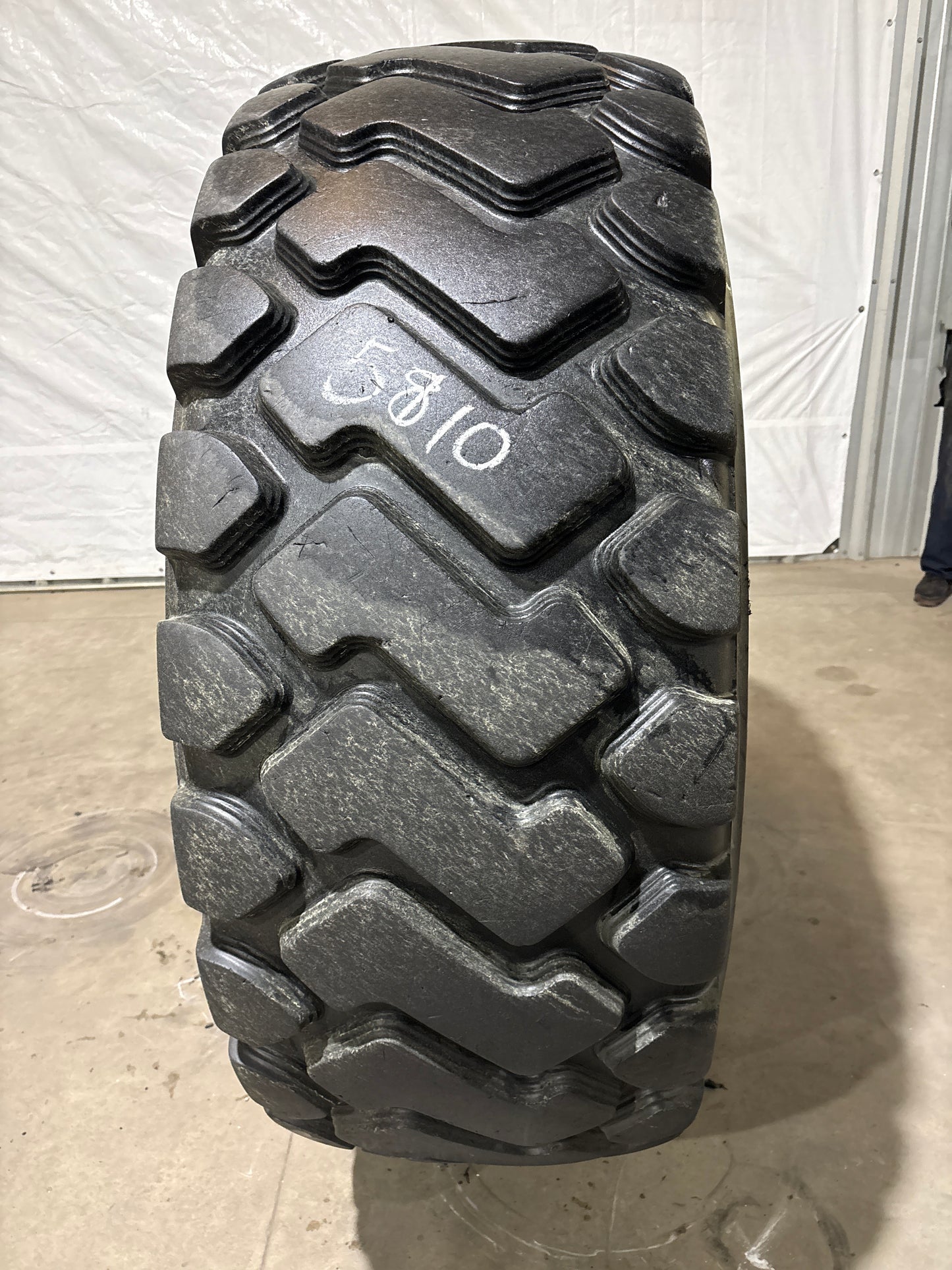 23.5R25 GALAXY LDSR 300 #5810