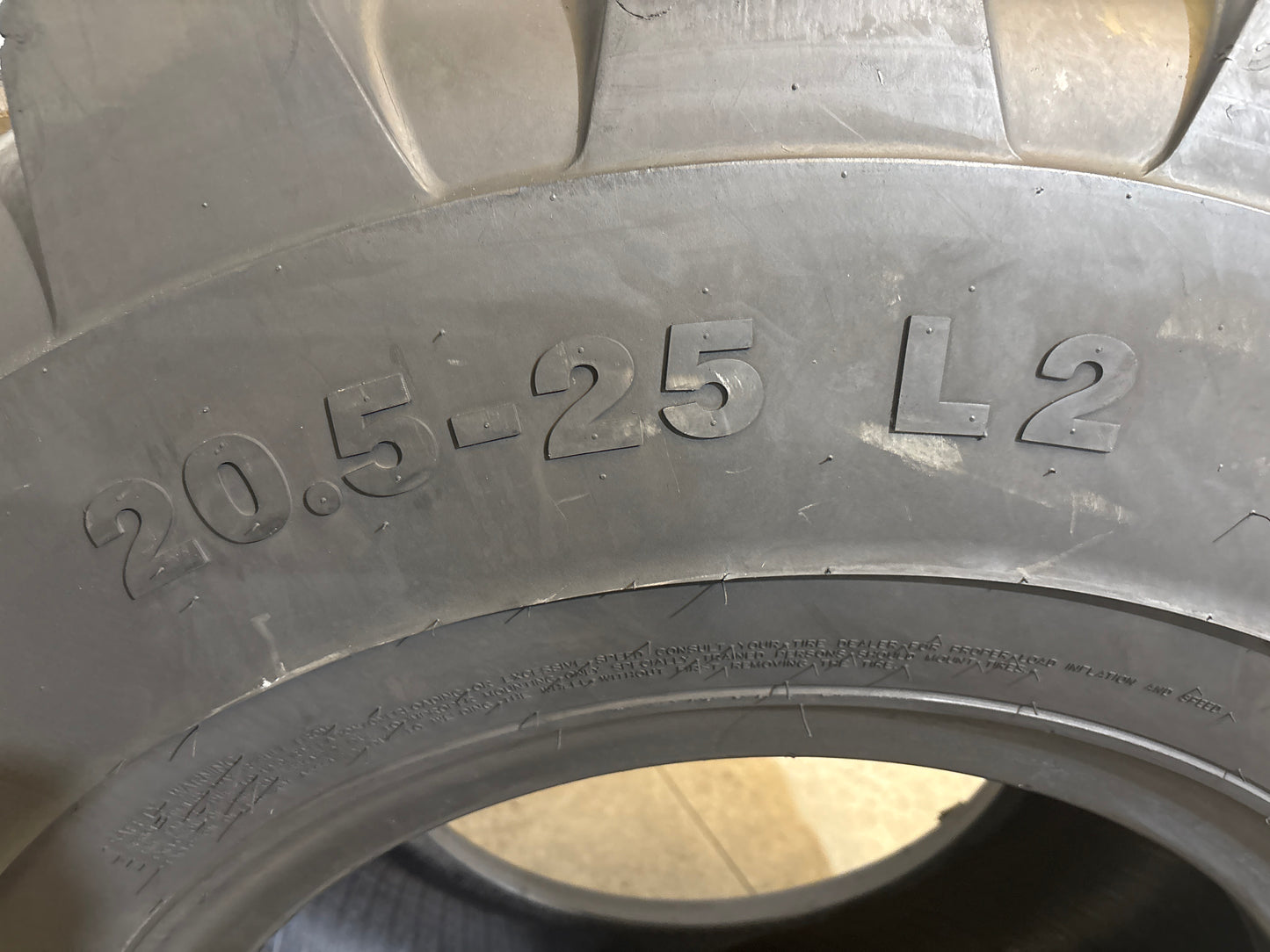20.5-25 CAMSO LOAD MASTER #5925