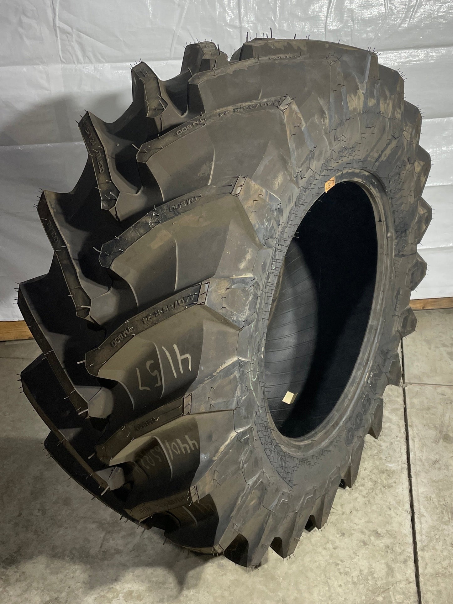 440/65R24 TRELLEBORG TM800