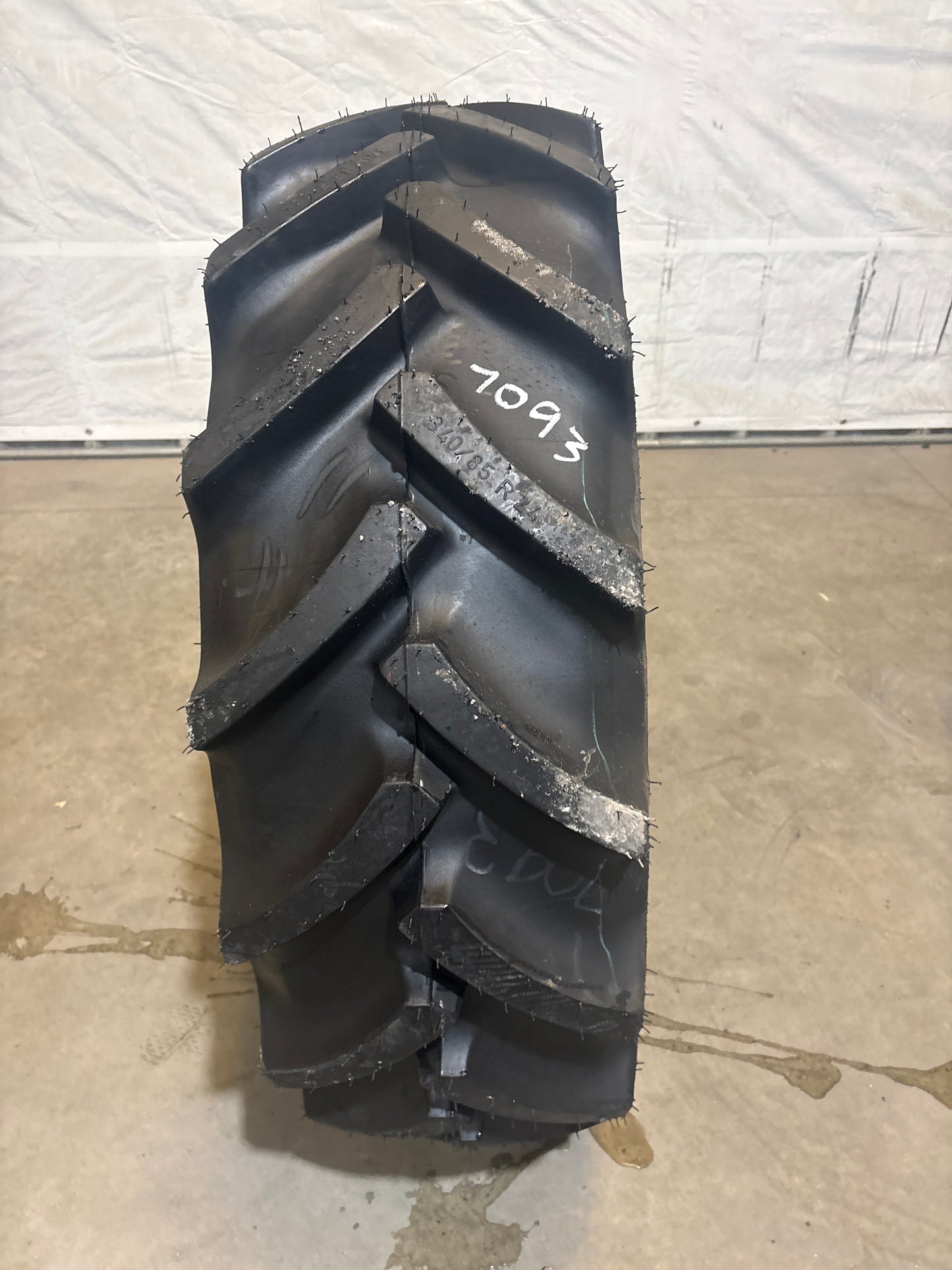 340/85R24 (13.6R24) MITAS AC 85 #7093