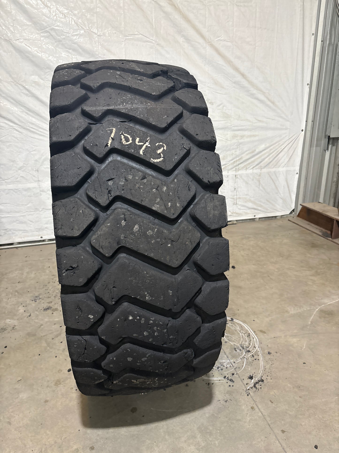 23.5R25 TRIANGLE TB516 #7043