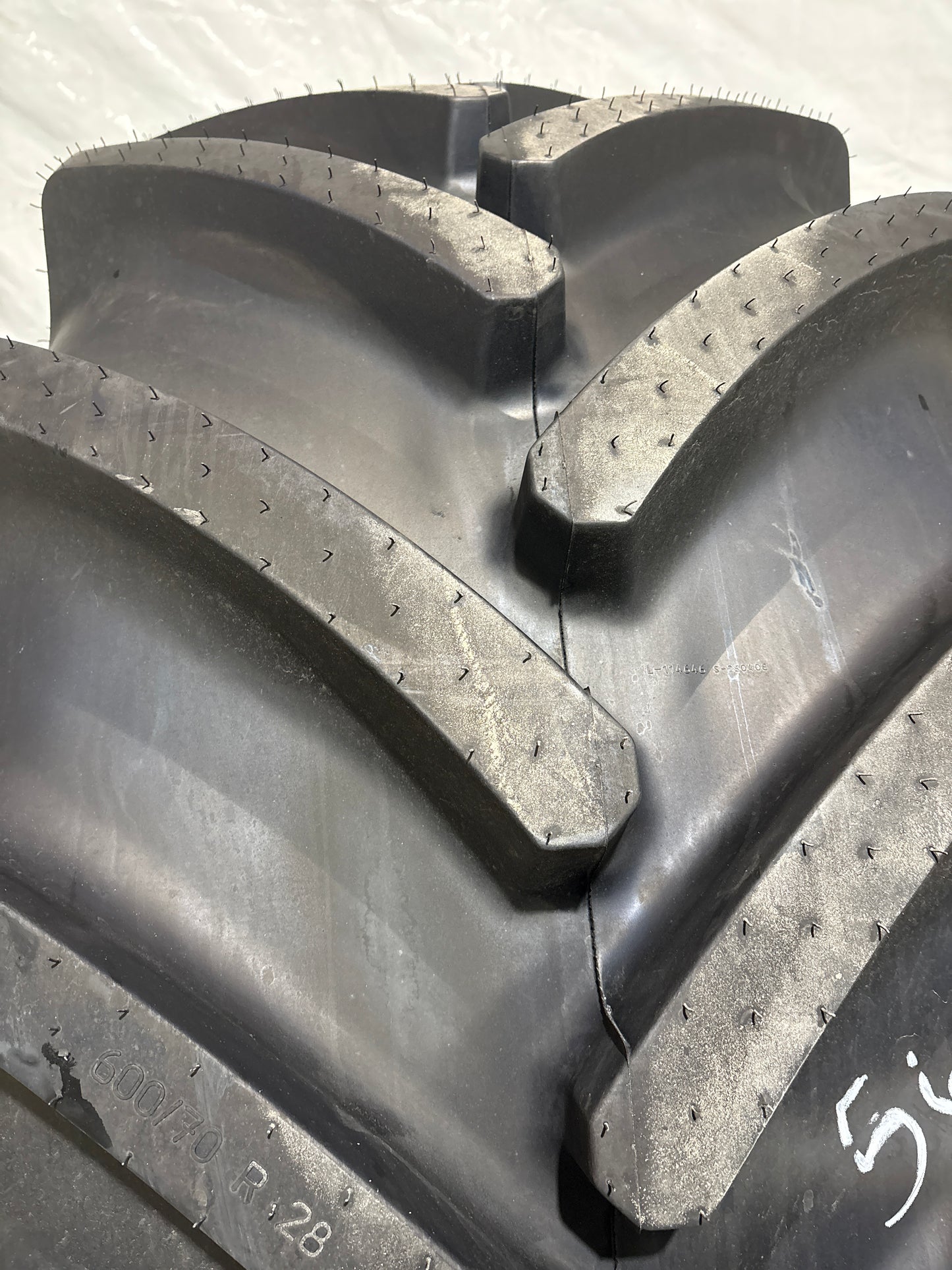 600/70R28 CONTINENTAL TRACTOR MASTER #5624