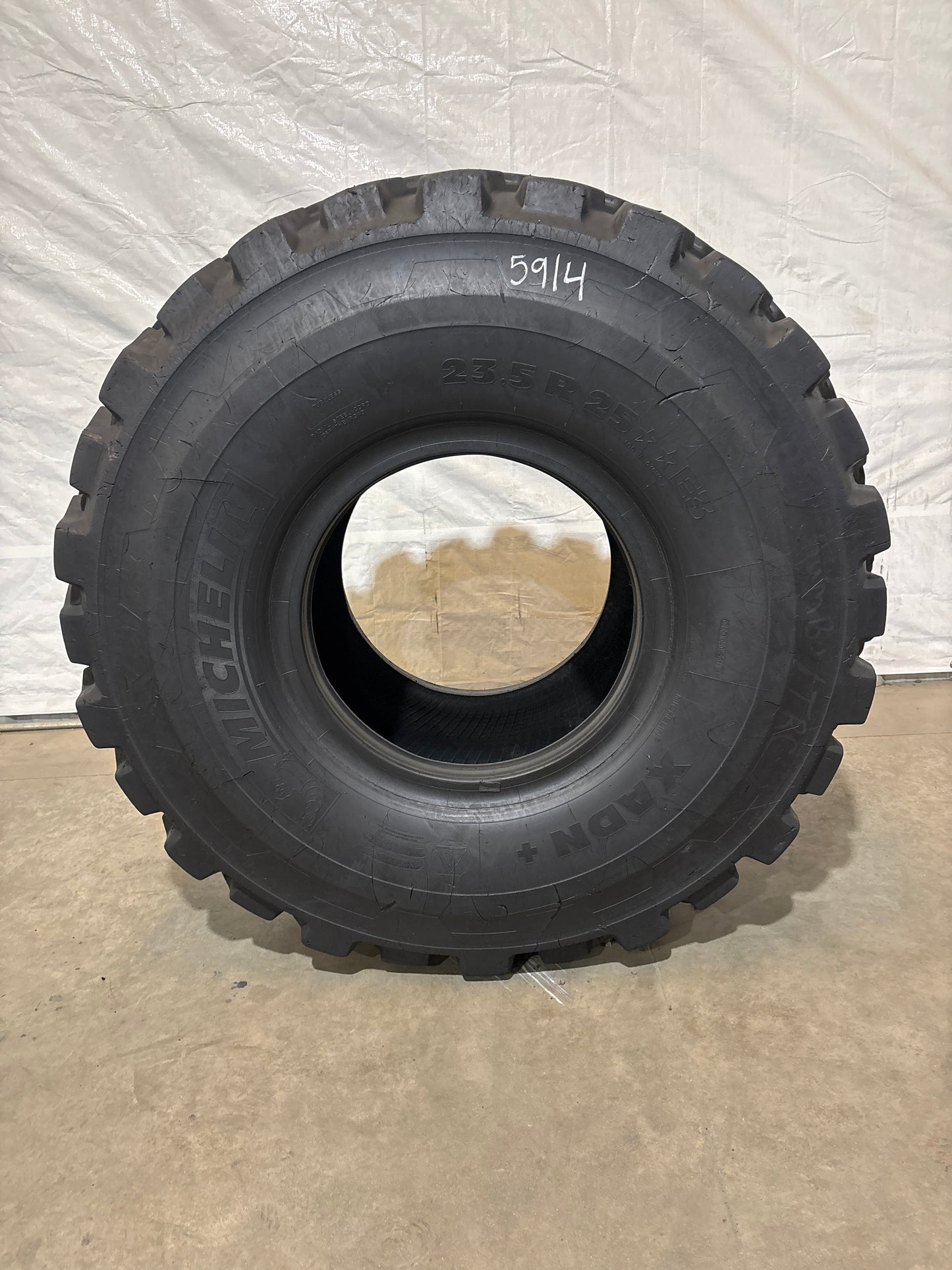 23.5R25 MICHELIN XADN+ #5914