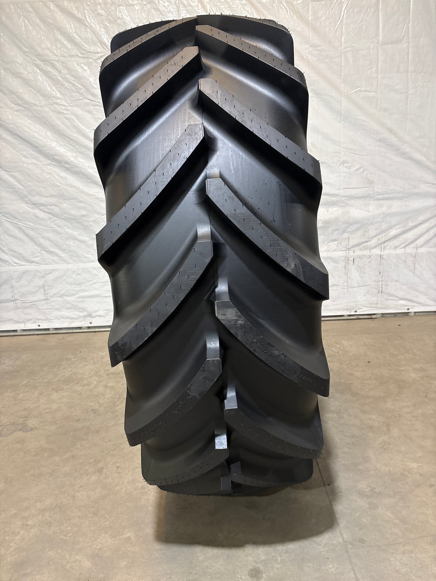 650/85R38 MICHELIN MACHXBIB #5873