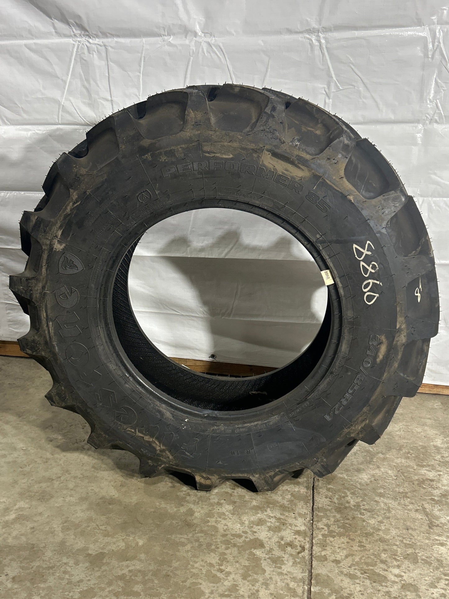 340/85R24 (13.6R24) FIRESTONE PERFORMER 85