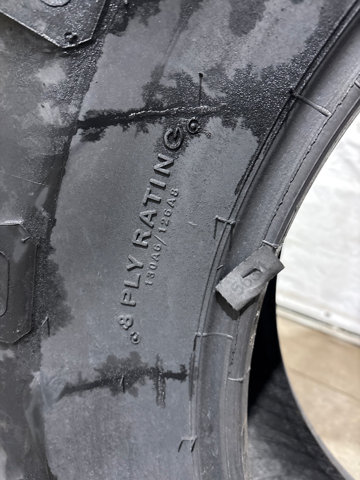 14.9-28 BKT TR-135 #5631